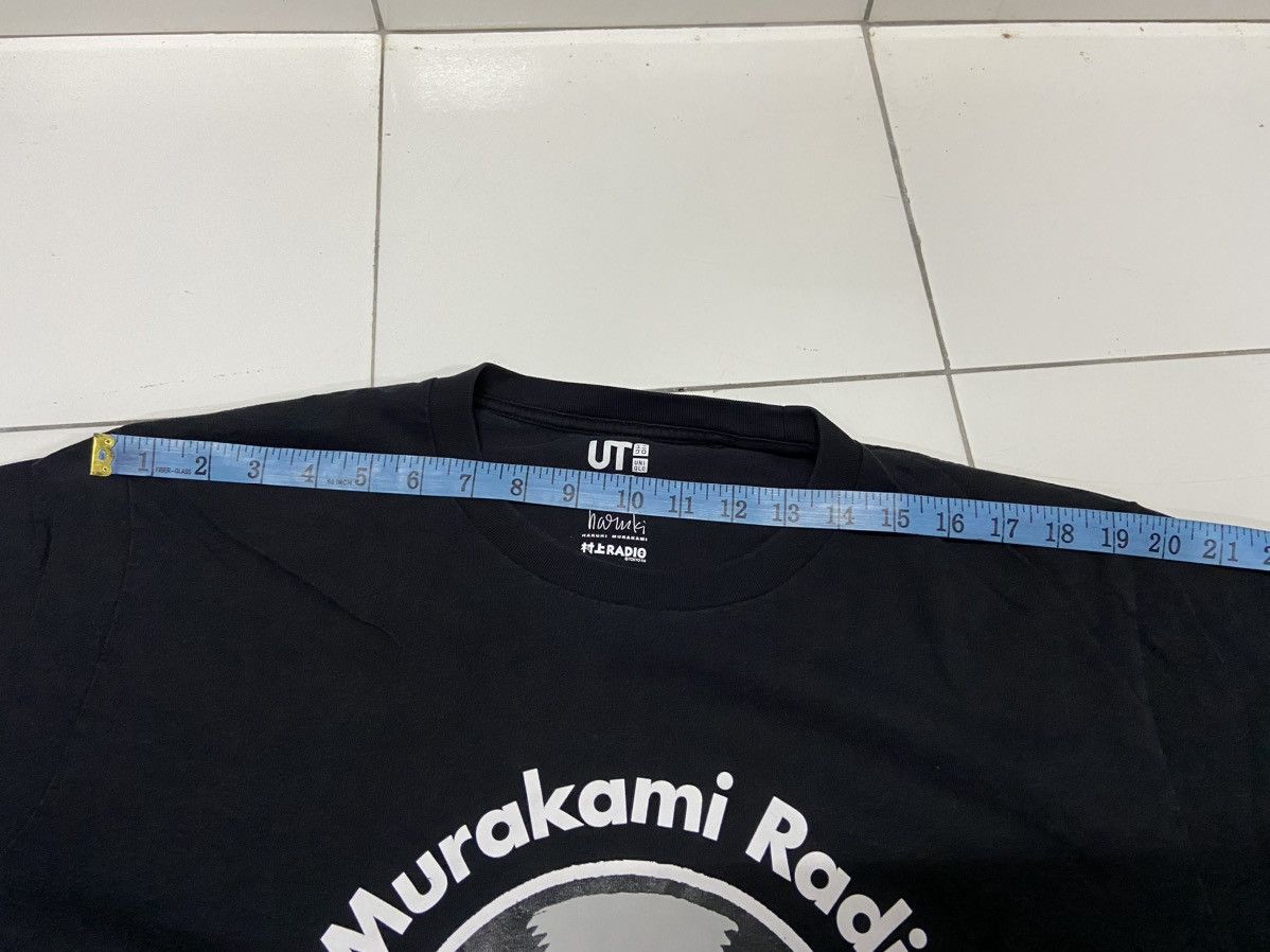 Uniqlo HARUKI MURAKAMI RADIO TOKYO FM x UNIQLO TEE SHIRT Size US XL / EU 56 / 4 - 15 Thumbnail
