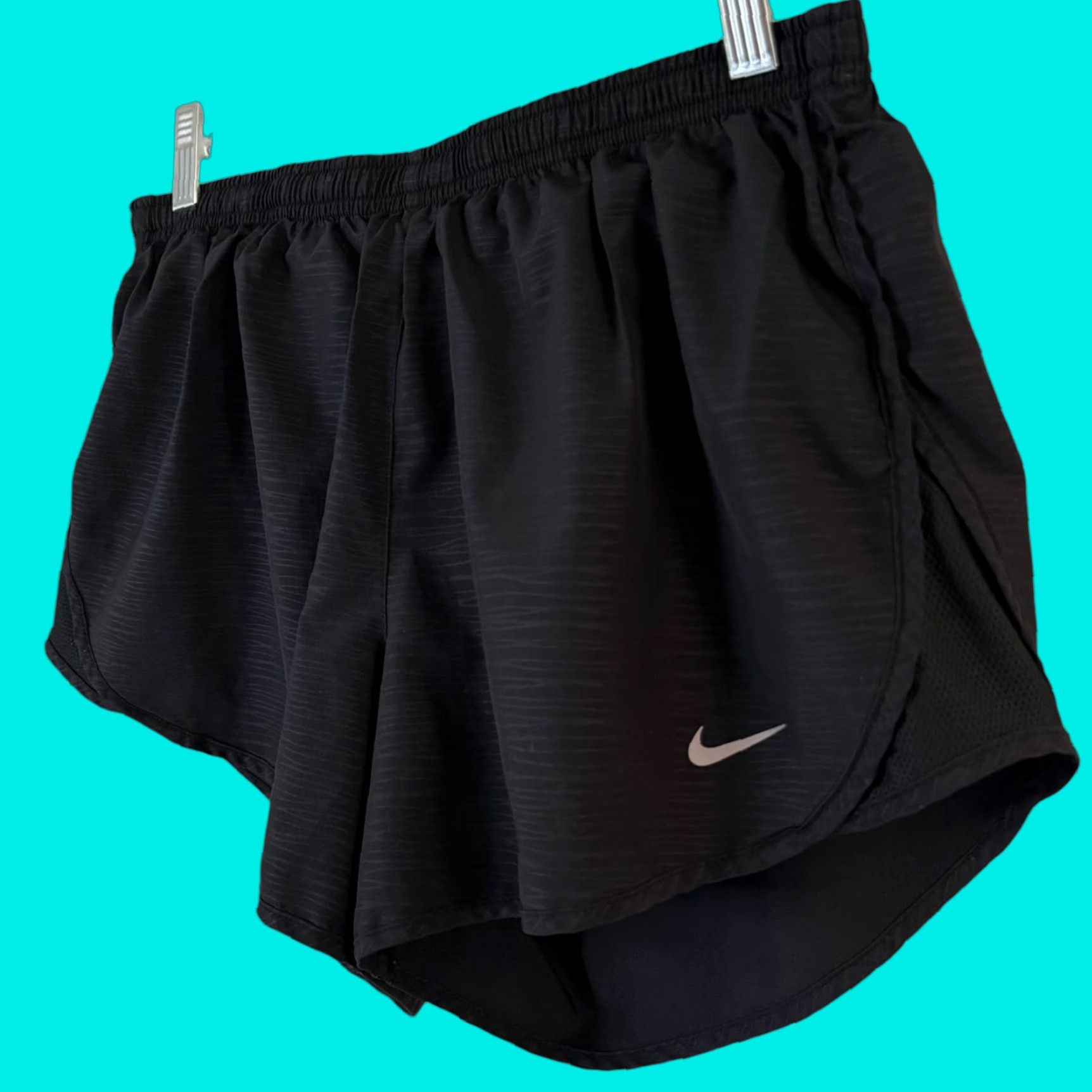 Nike Nike Tempo 3" Lined Running Shorts Black Women's Large Athletic Activewear Nike Dri-FIT Shorts Size 36" / US 14 / IT 50 - 1 Thumbnail