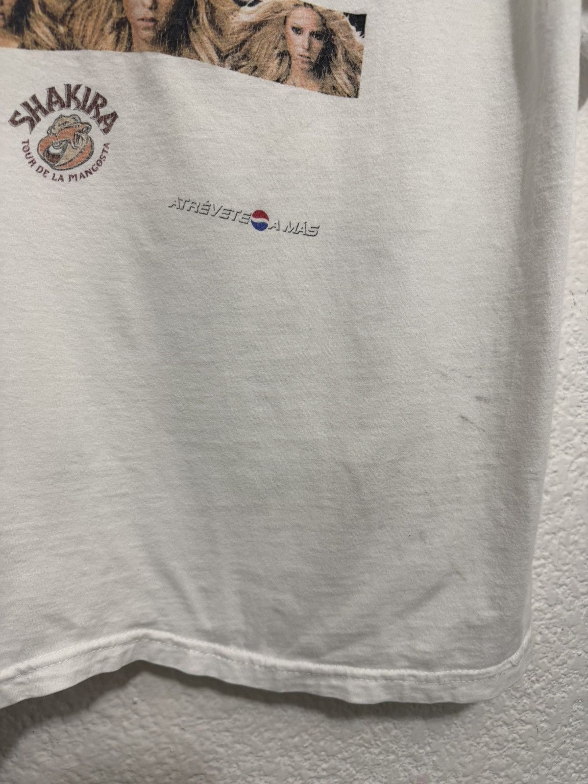 Mexicana SHAKIRA TOUR DE LA MANGOSTA PEPSI PROMO 2002 Size US L / EU 52-54 / 3 - 6 Thumbnail