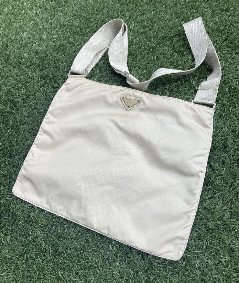 Prada Prada Bag Nylon Messenger Crossbody Bag Size ONE SIZE - 3 Thumbnail