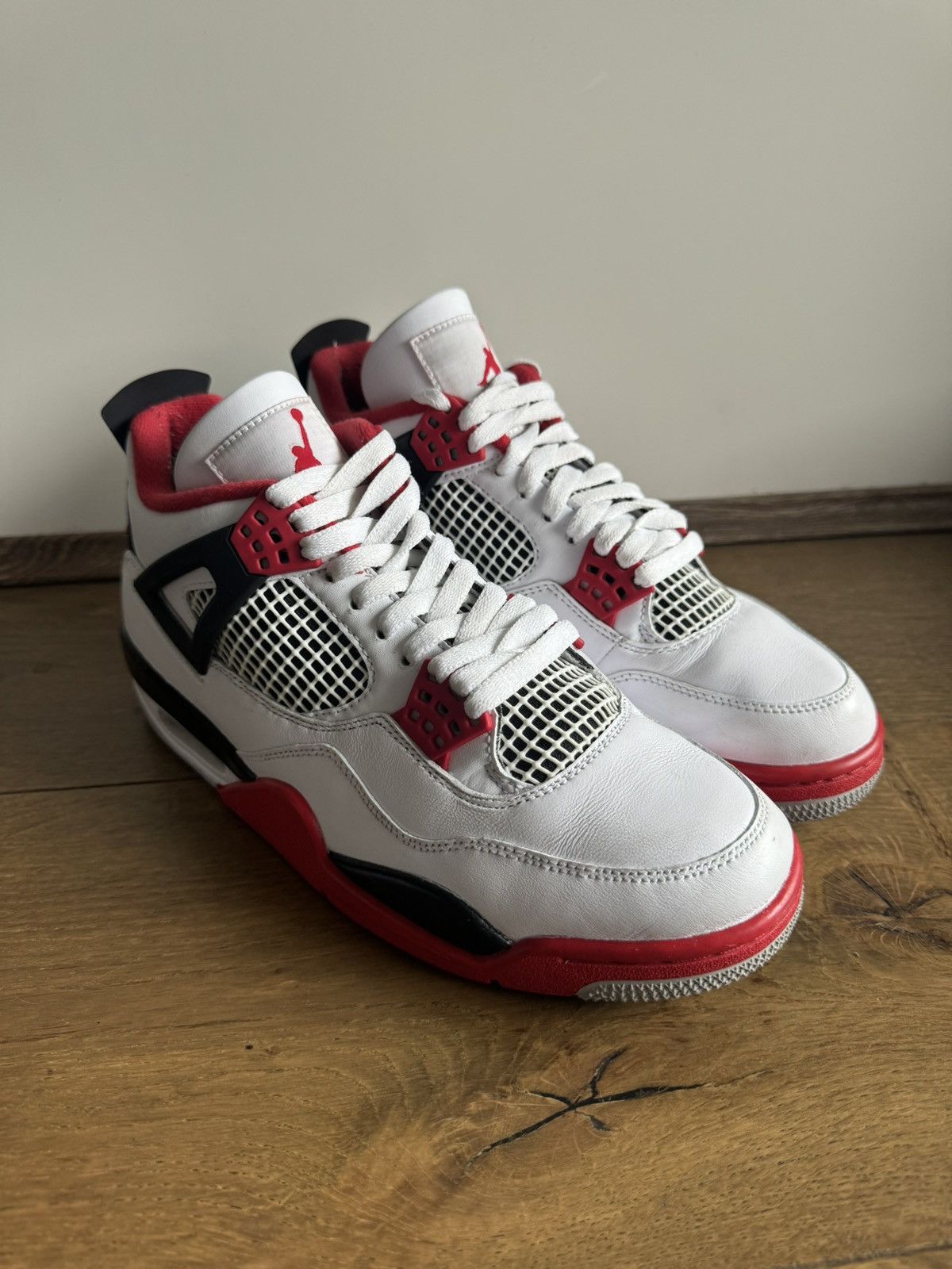 Jordan Brand Jordan 4 Retro Fire Red 2020 Size US 8 / EU 41 - 2 Thumbnail