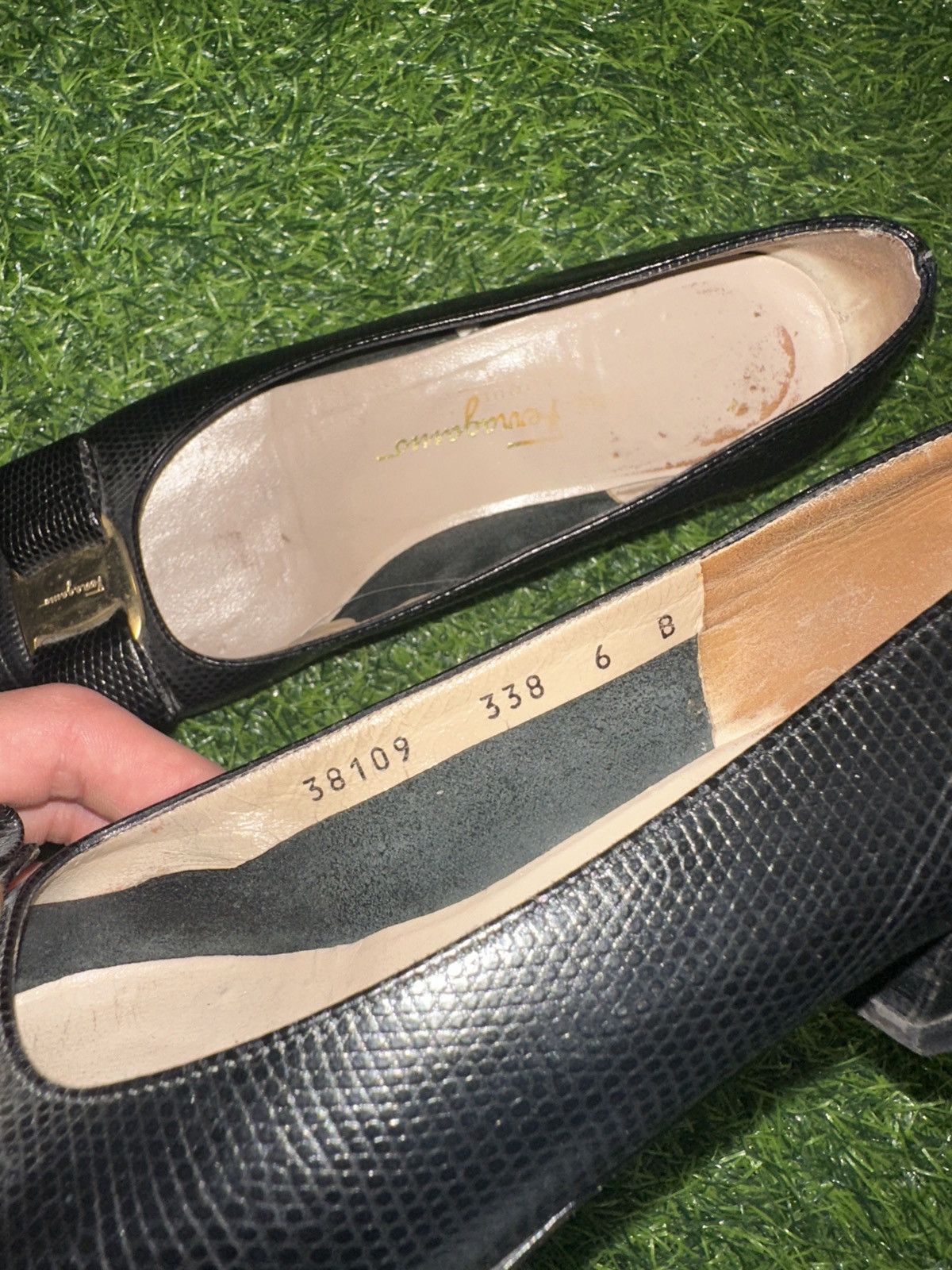 Salvatore Ferragamo Salvatore Ferragamo Vara Black Lizard Embossed Leather Pumps Size US 6 / IT 36 - 7 Thumbnail