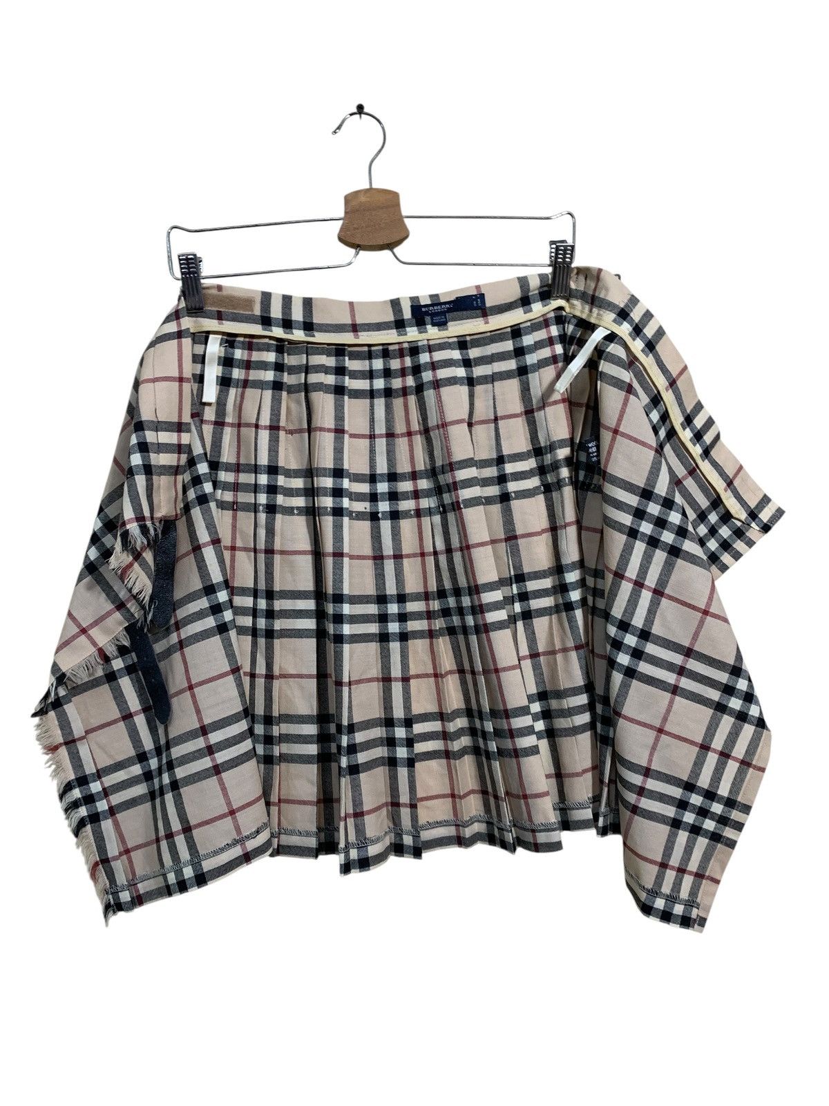 Burberry 🔥BURBERRY NOVACHECK MINI SKIRTS WOOL Size 25" / US 0 / IT 36 - 4 Thumbnail