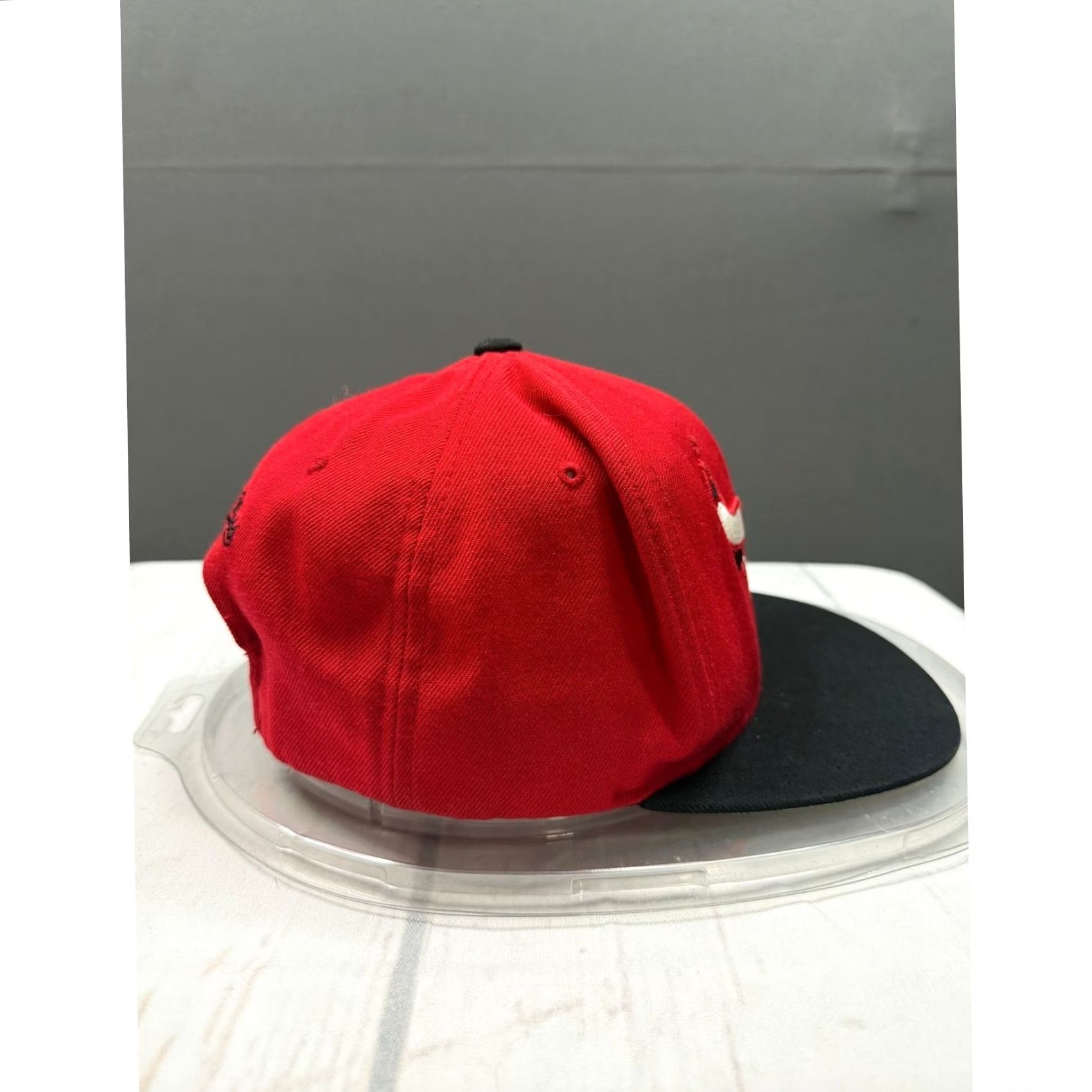 Mitchell & Ness Mitchell & Ness Chicago Bulls Hat Mens Red Black Snapback Hardwood Classics OSFA Size ONE SIZE - 4 Thumbnail