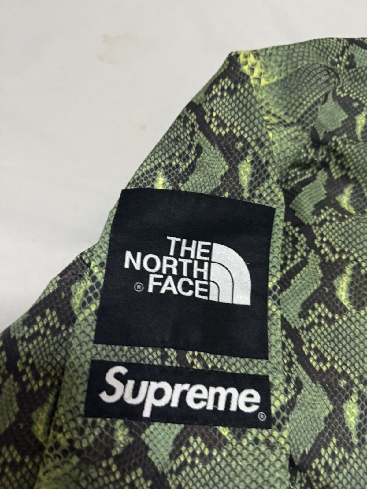 Supreme × The North Face Supreme tnf the north face snakeskin taped seam coach Jacket Size US M / EU 48-50 / 2 - 3 Thumbnail