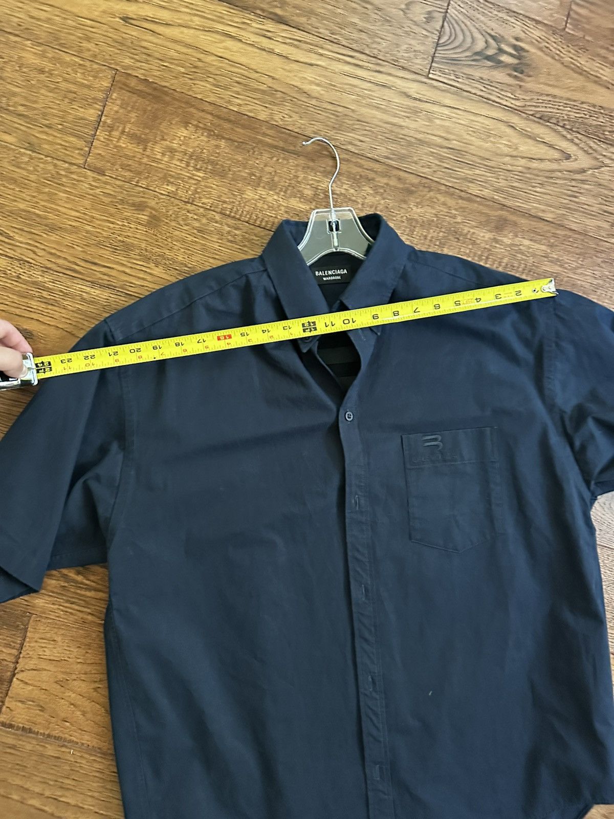 Balenciaga Balenciaga Short Sleeve Button Sporty B Size US M / EU 48-50 / 2 - 9 Thumbnail