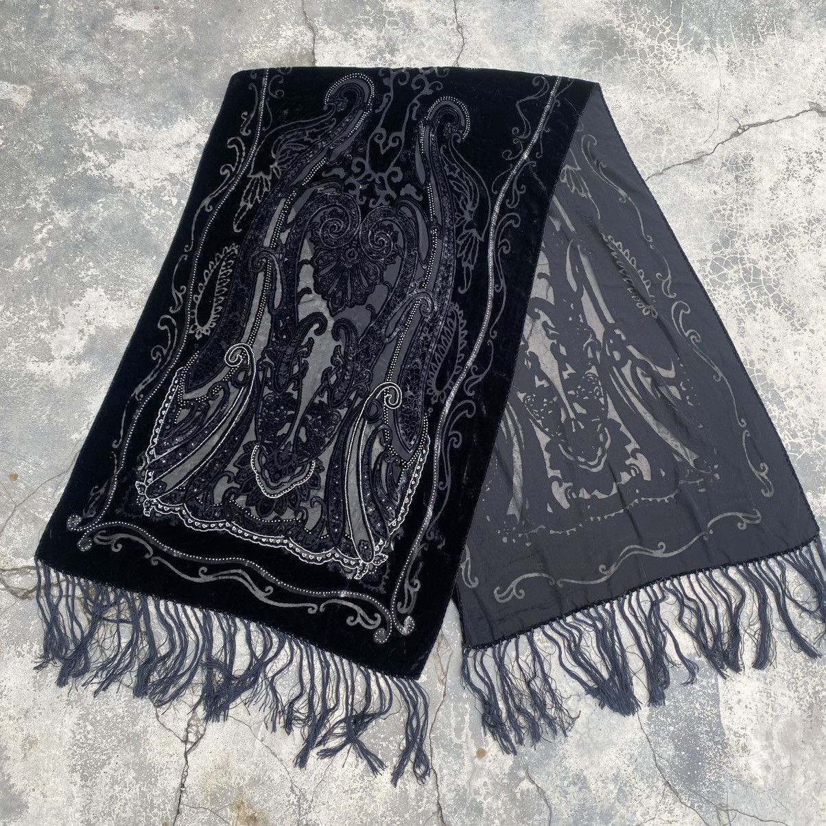 Other Vintage Silk Black Velvet Paisley Scarf Size ONE SIZE - 1 Thumbnail