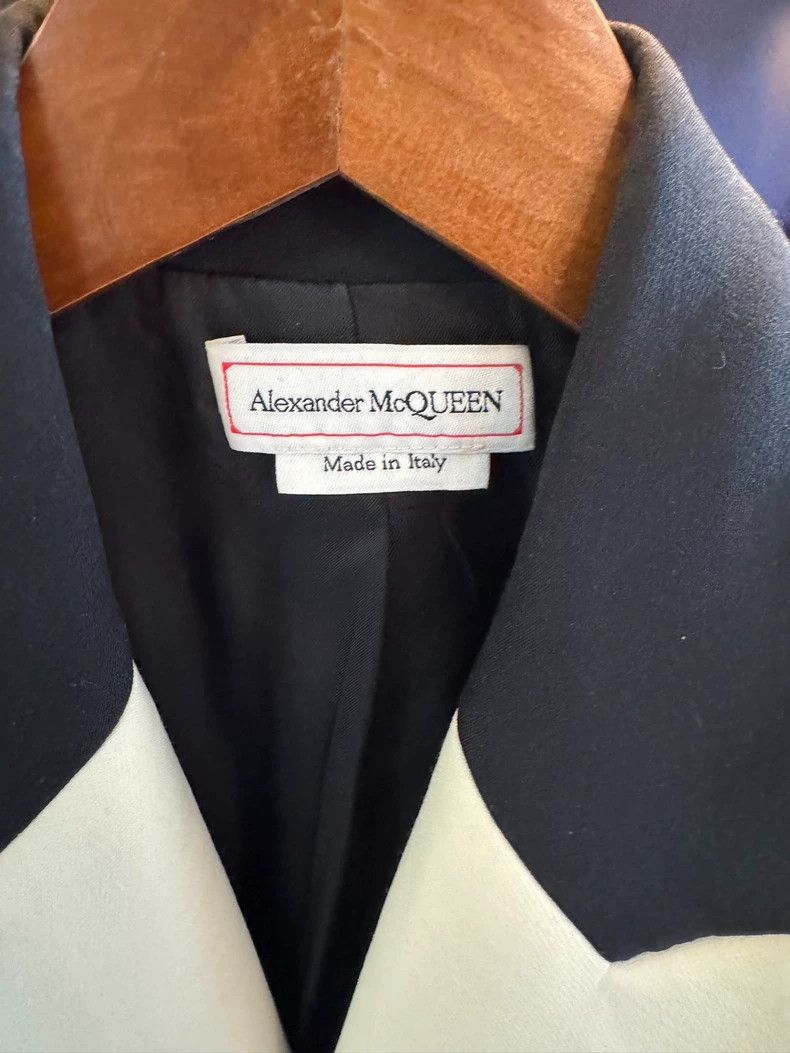 Alexander McQueen Alexander McQUEEN Black and white color blocked women's sui Size 40S - 3 Thumbnail