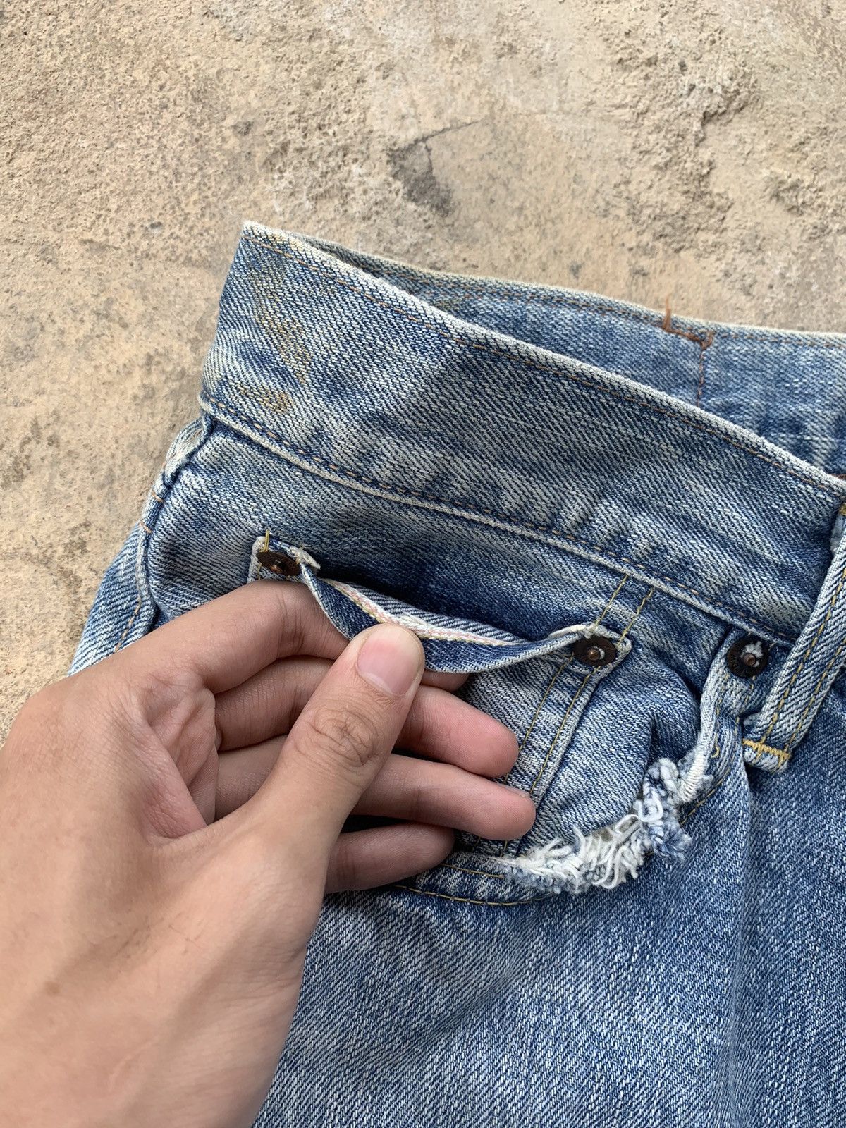 Edwin × Japanese Brand × Vintage Vintage Edwin 505zx Selvedge Distressed Denim Size US 33 - 11 Thumbnail