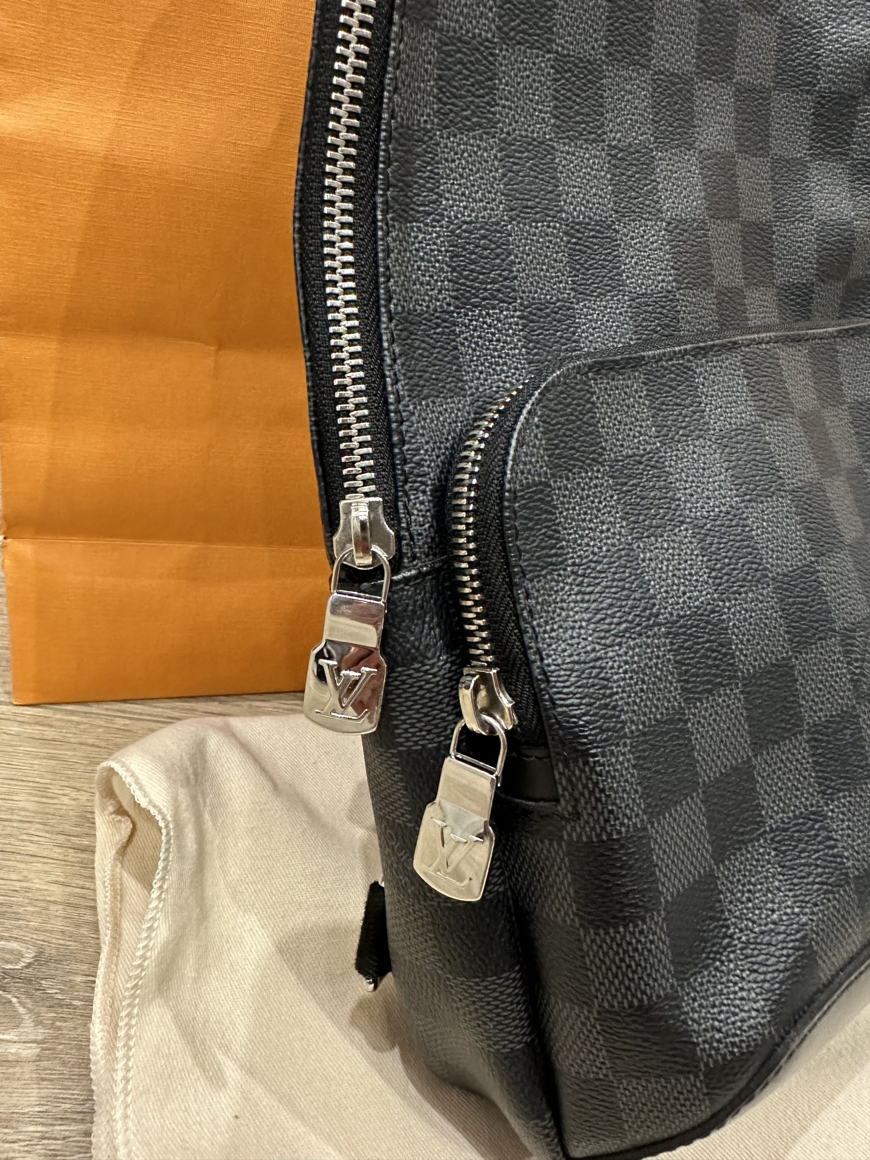 Louis Vuitton Louis Vuitton Avenue Sling Bag Size ONE SIZE - 2 Thumbnail