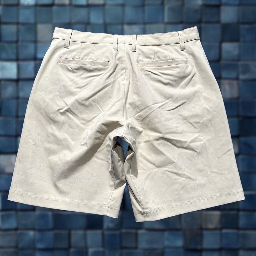 Vintage State and Liberty Shorts Mens 34 Khaki Performance Stretch Athletic Golf Shorts Size US 34 / EU 50 - 1 Thumbnail