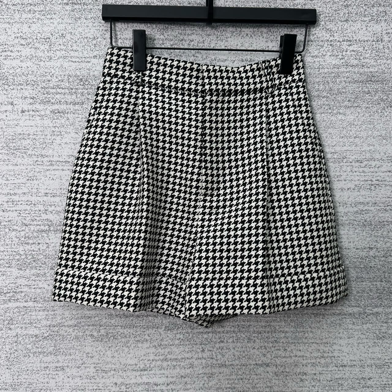 Dior Christian Dior Houndstooth Shorts Size 32 Size 24" / US 00 / IT 34 - 1 Thumbnail