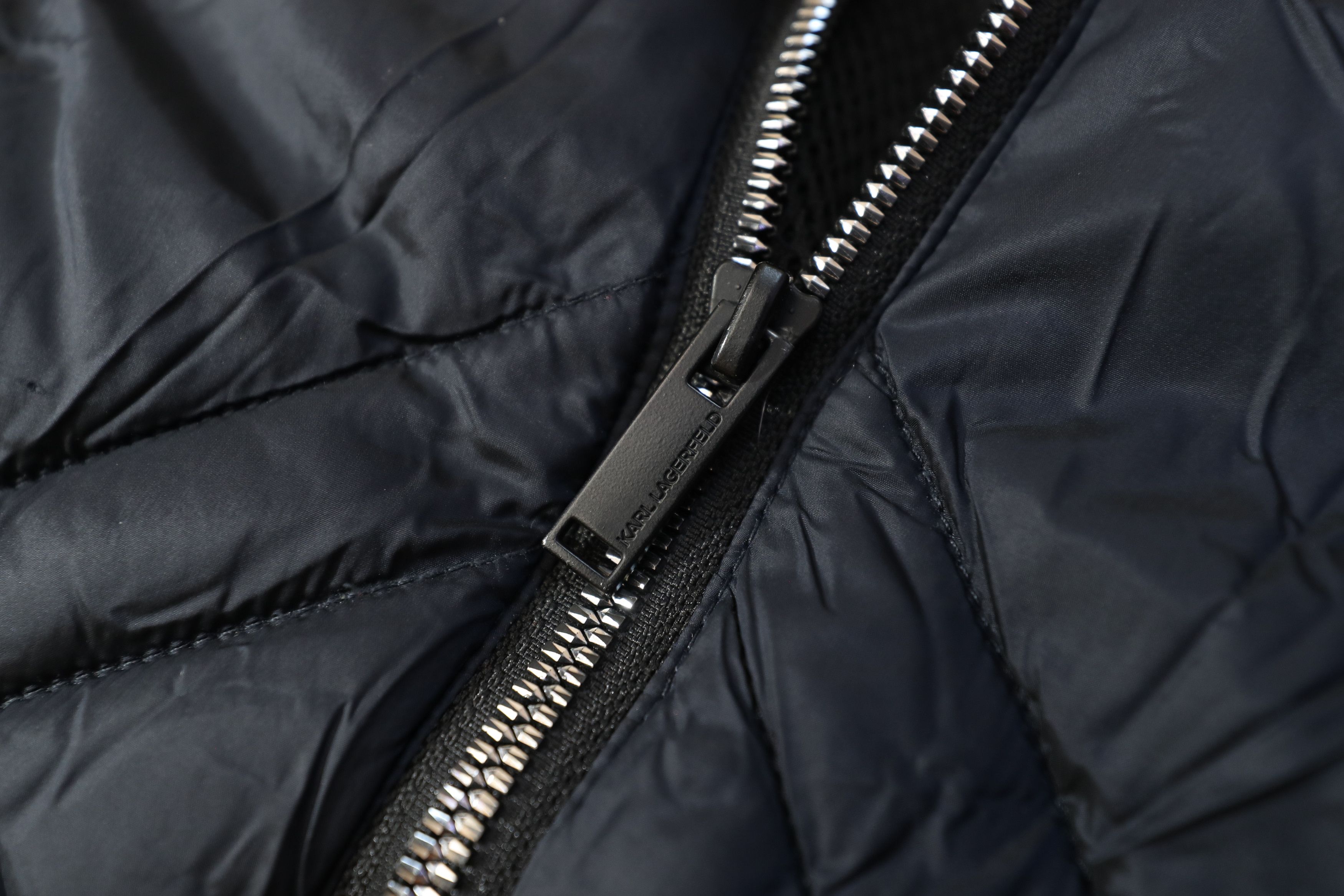 Karl Lagerfeld Karl Lagerfeld X-quilted Puffer Jacket In Navy (L) Size US L / EU 52-54 / 3 - 9 Thumbnail