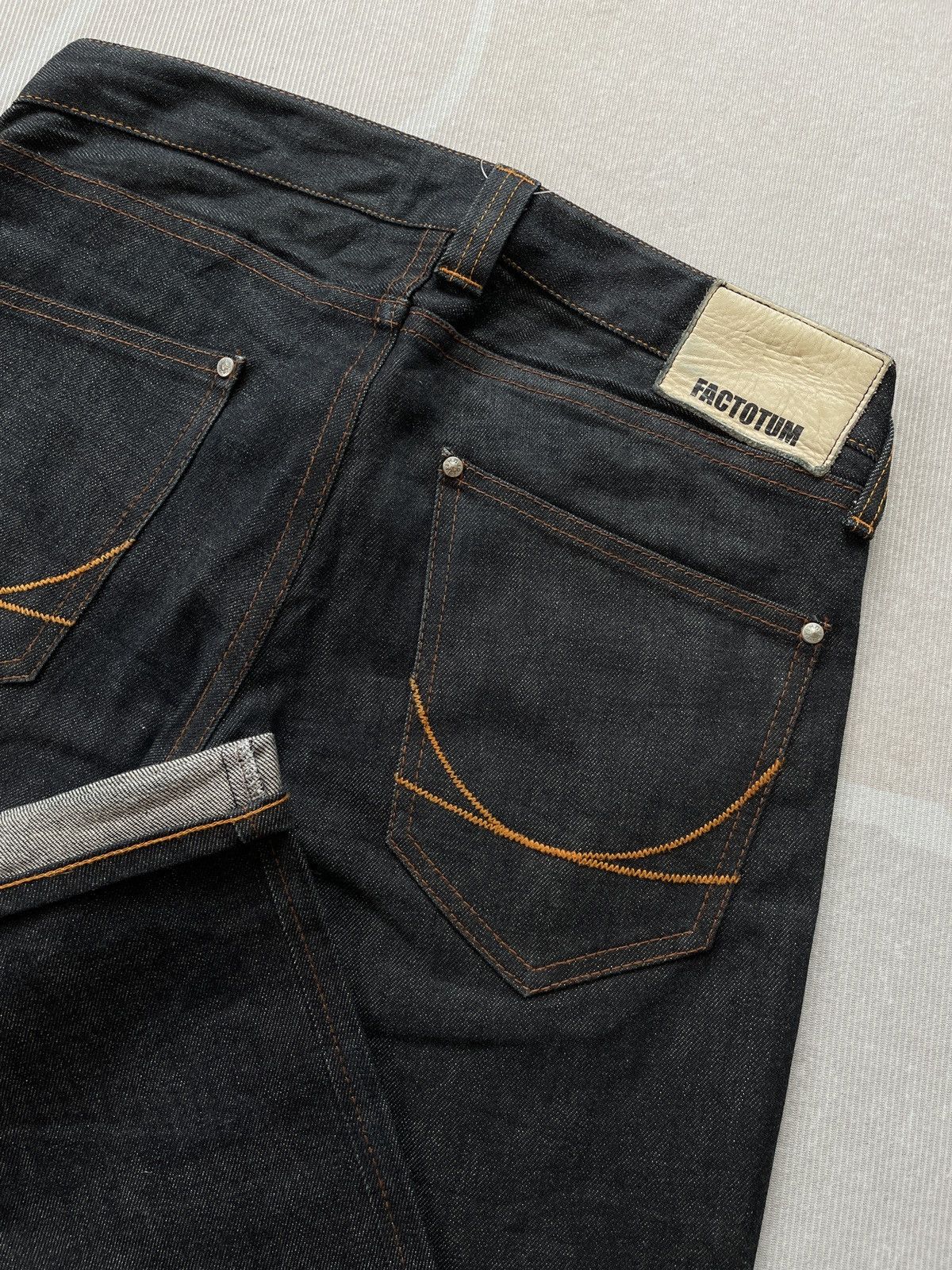 FACTOTUM × Japanese Brand Factotum Slim Fit Stretch Jeans (P77) Size 30" / US 8 / IT 44 - 1 Thumbnail