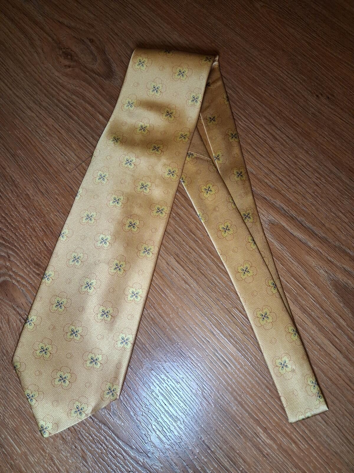 Jos. A. Bank NEW Jos A Bank Silk Tie Gold Floral Made in Italy Wide Size ONE SIZE - 5 Thumbnail