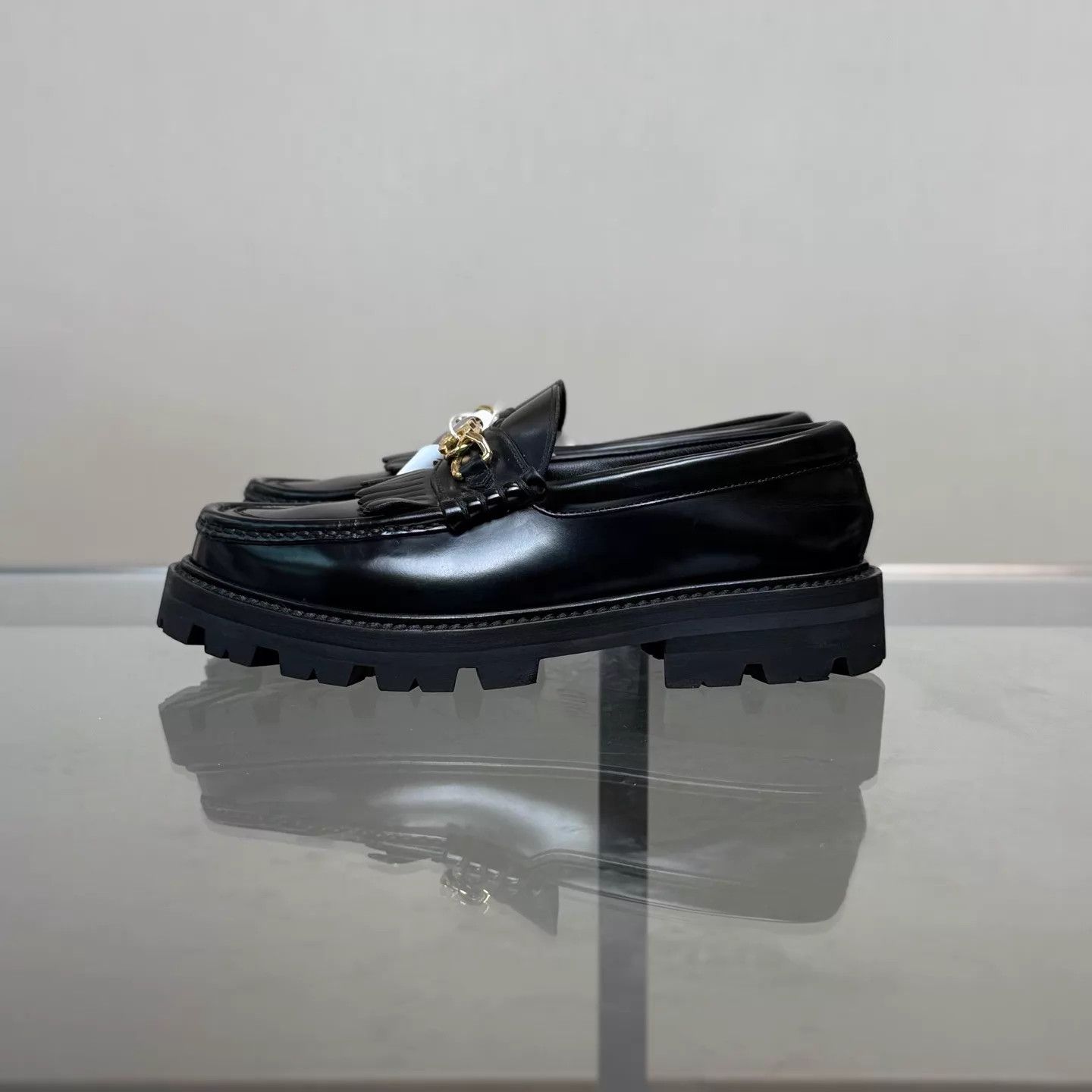 Celine Celine Margaret Triomphe Chain Tassel Loafer women's 36 98 Size US 5.5 / IT 35.5 - 2 Thumbnail