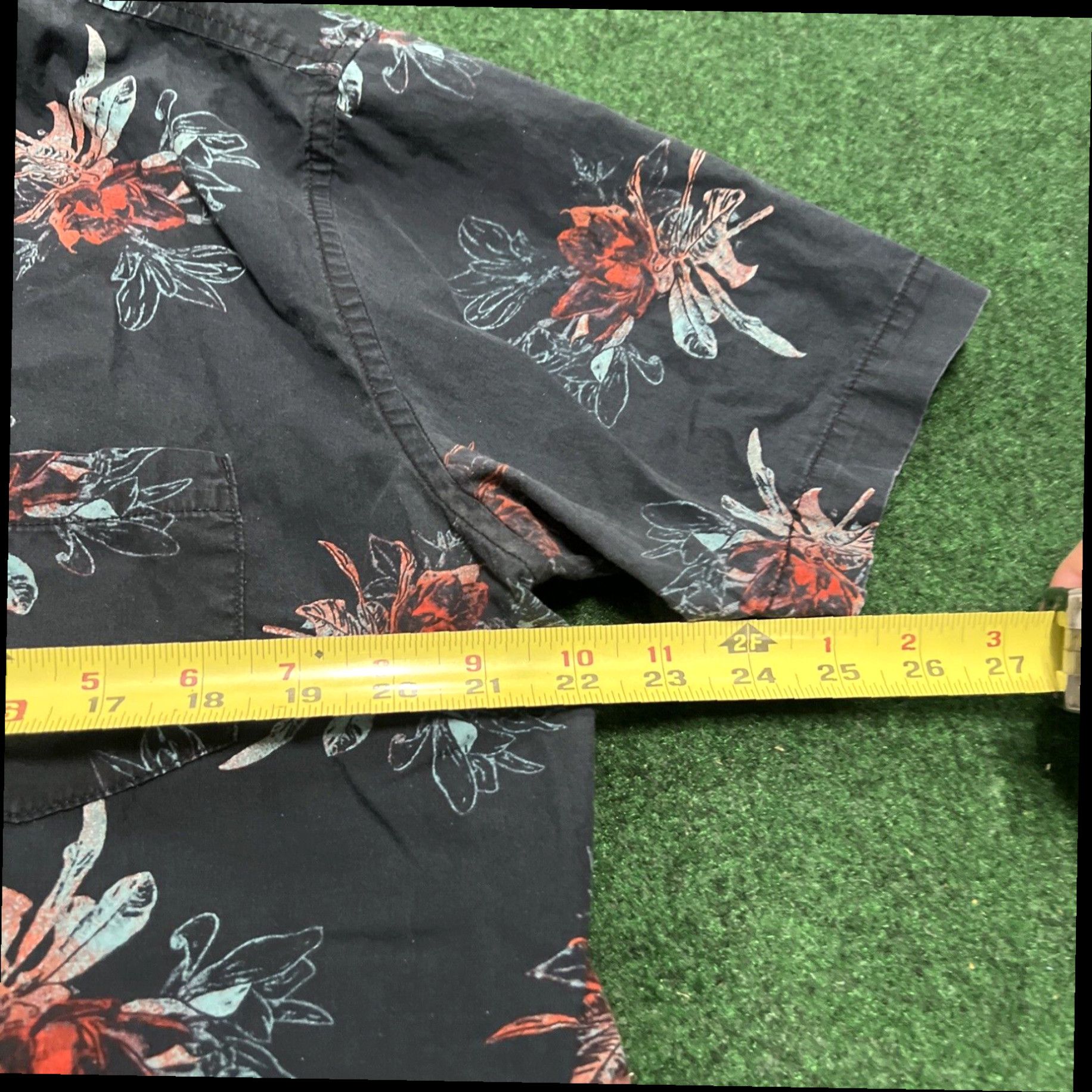 Vintage Tony Hawk Men's Red Flowers Short Sleeve Shirt Size XXL Size US XXL / EU 58 / 5 - 7 Thumbnail
