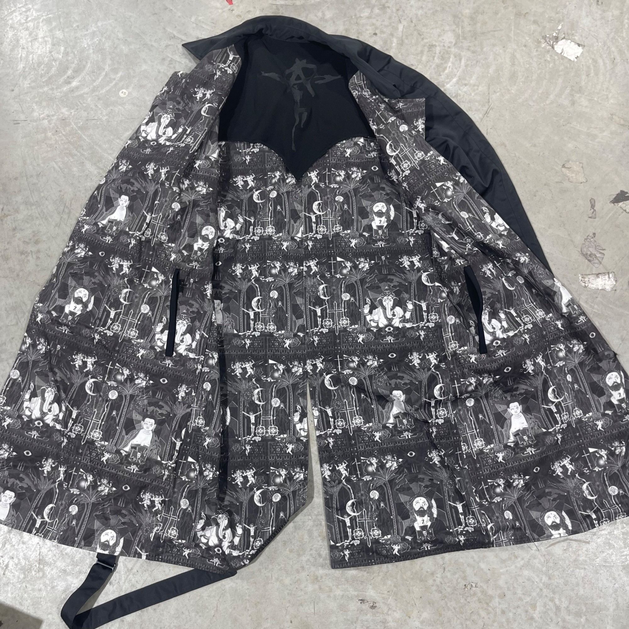 Seventh Heaven NEW SEVENTH HEAVEN *INSANE* LONG COAT SZ MEDIUM Size US M / EU 48-50 / 2 - 12 Thumbnail