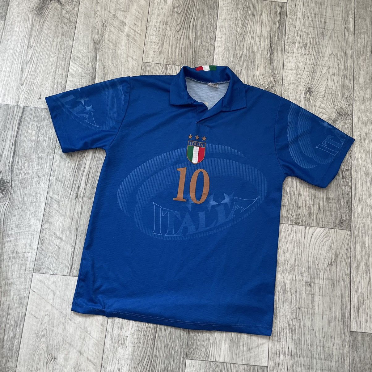 Vintage TOTTI 10 jersey 90s ITALIA TEE SHIRT ITALY VINTAGE Size US S / EU 44-46 / 1 - 2 Thumbnail