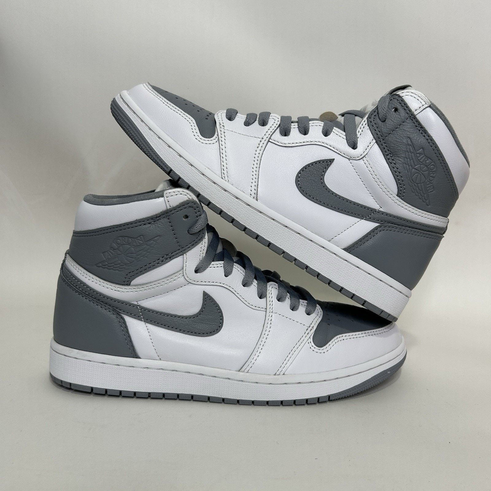 Jordan Brand Nike Air Jordan 1 Retro High OG “Stealth Grey White” Size US 9 / EU 42 - 1 Thumbnail