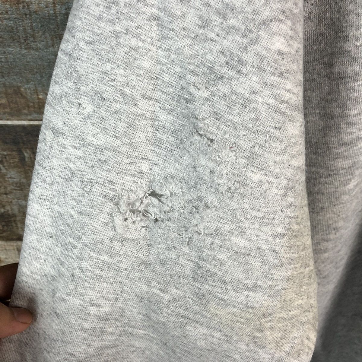Tultex Tultex vintage ripped plain Sweatshirt #A2499 Size US M / EU 48-50 / 2 - 17 Thumbnail