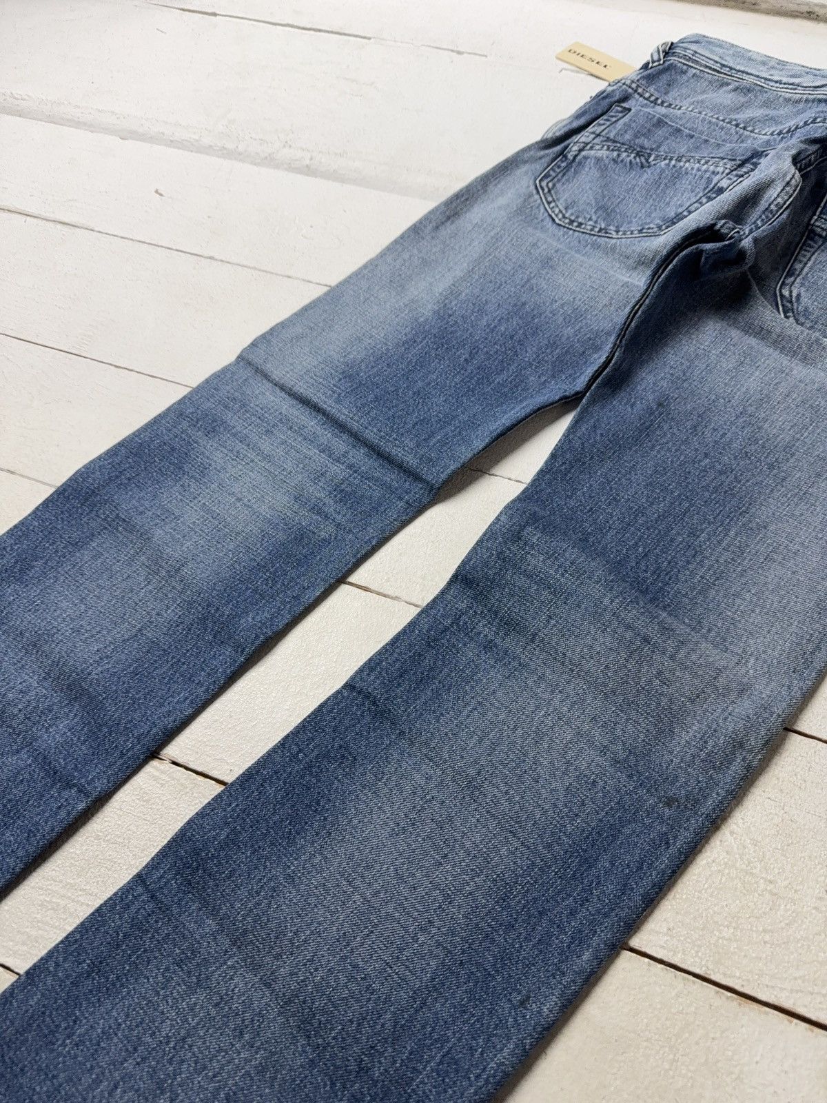 Diesel Luxury Diesel Iakop Regular Slim Tapered Jeans W27 L32 Size US 27 - 13 Thumbnail