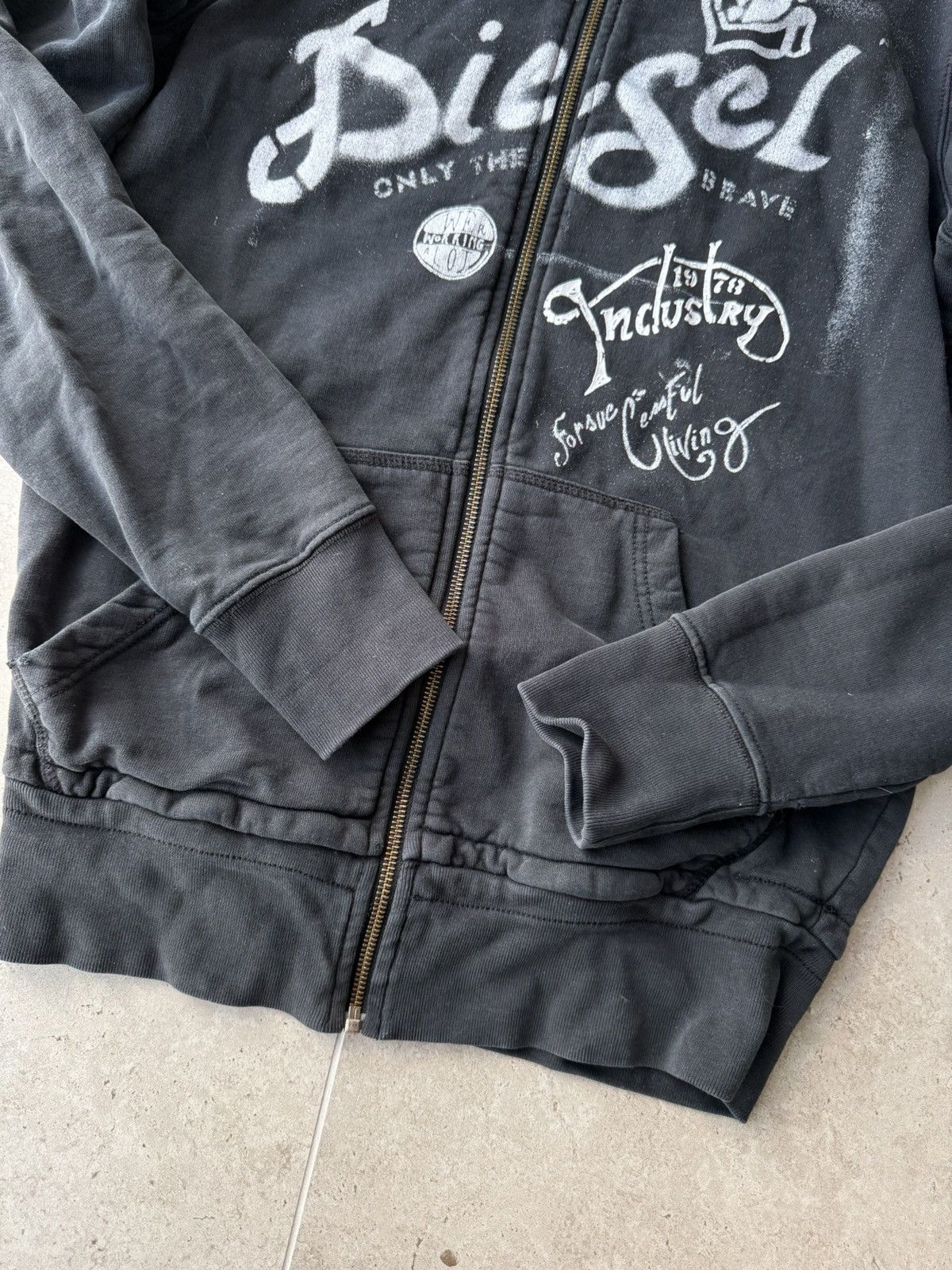 Diesel Rare Vintage Diesel Hoodie GOTHIC Faded Distressed Size US S / EU 44-46 / 1 - 5 Thumbnail