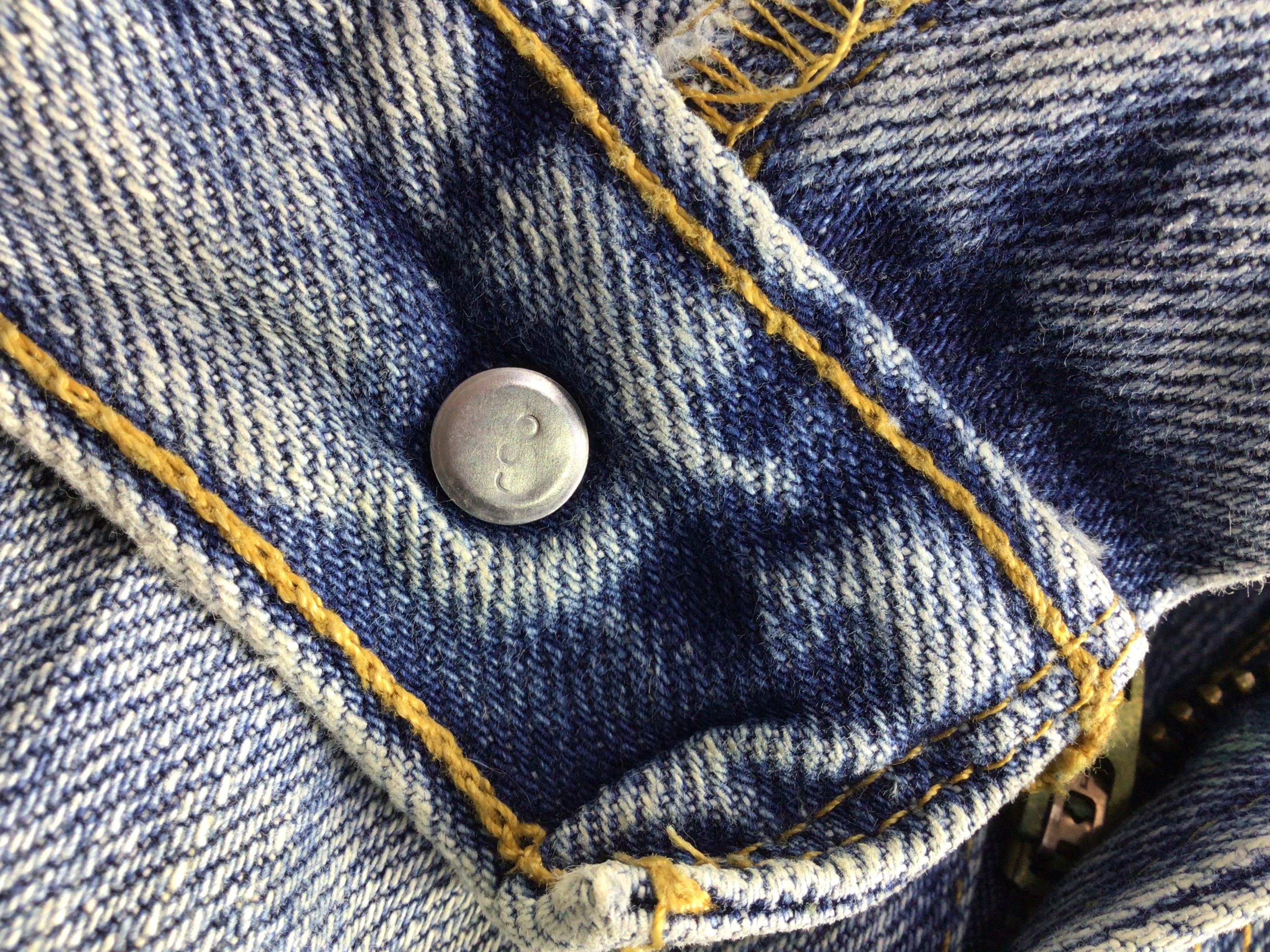 Levi's Vintage Levis 505 Jeans-J907 Size US 35 - 9 Thumbnail