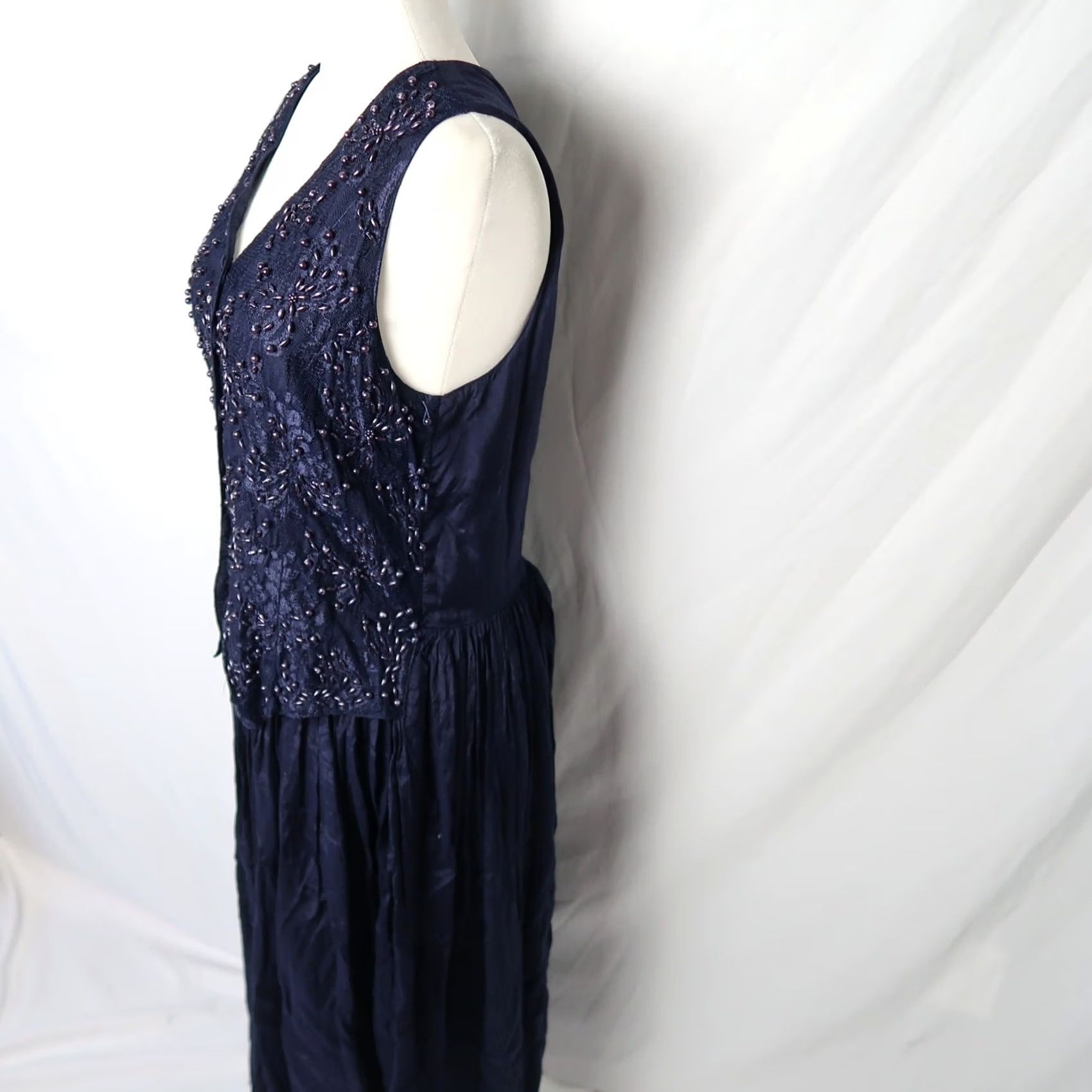 Vintage VINTAGE 90s Navy Blue Jumpsuit with Beaded Vest Top Wide Leg Cropped Sleeveless Rayon Jasmine S Womens Size 28" / US 6 / IT 42 - 4 Thumbnail