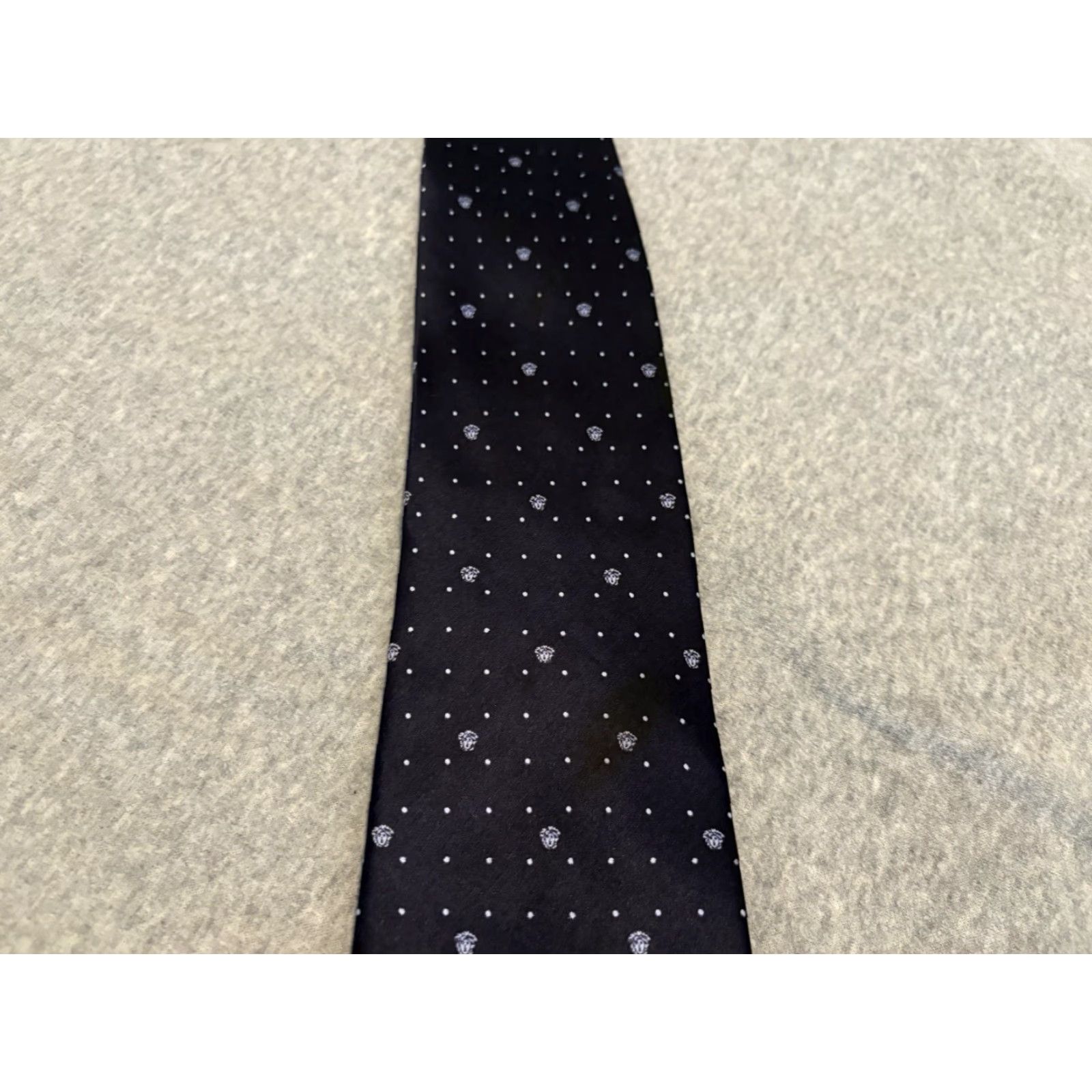 Versace VINTAGE Versace Tie Men Silk Blue 60in Medusa Head Made in Italy Flawed Size ONE SIZE - 6 Thumbnail