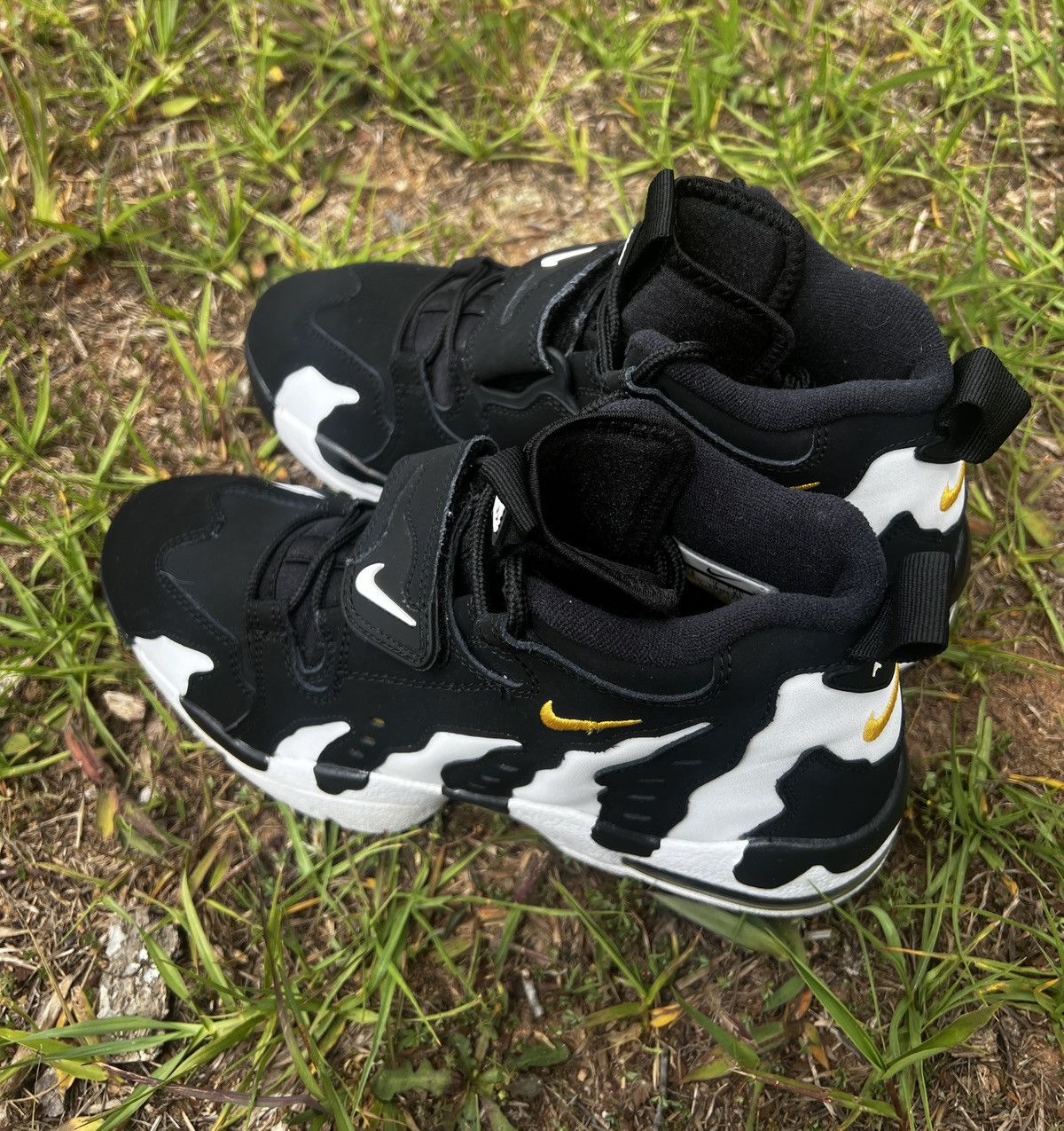 Nike CLEAN Nike Size 8 Mens Air DT 96 Diamond Turf Yellow shoes Size US 8 / EU 41 - 3 Thumbnail