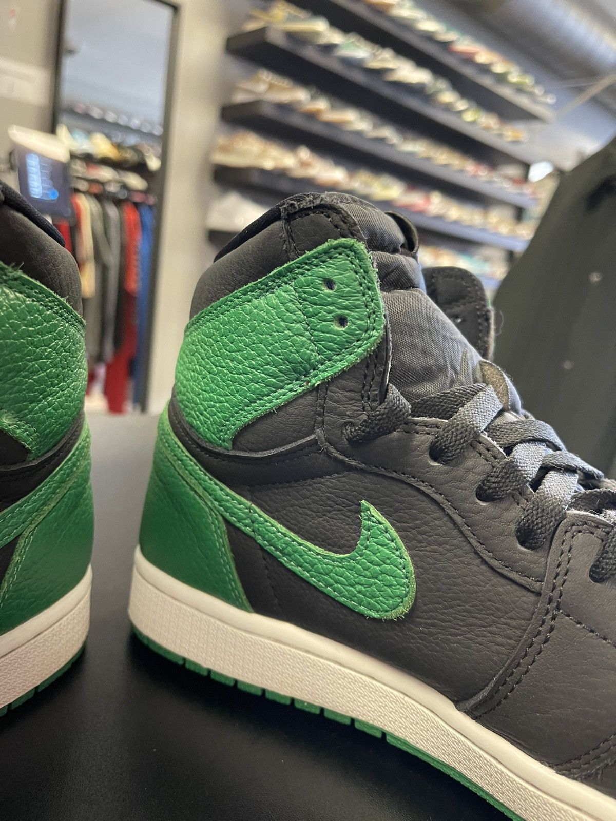 Jordan Brand Size 10.5 - Jordan 1 Retro High Pine Green Black Clean! Size US 10.5 / EU 43-44 - 8 Thumbnail