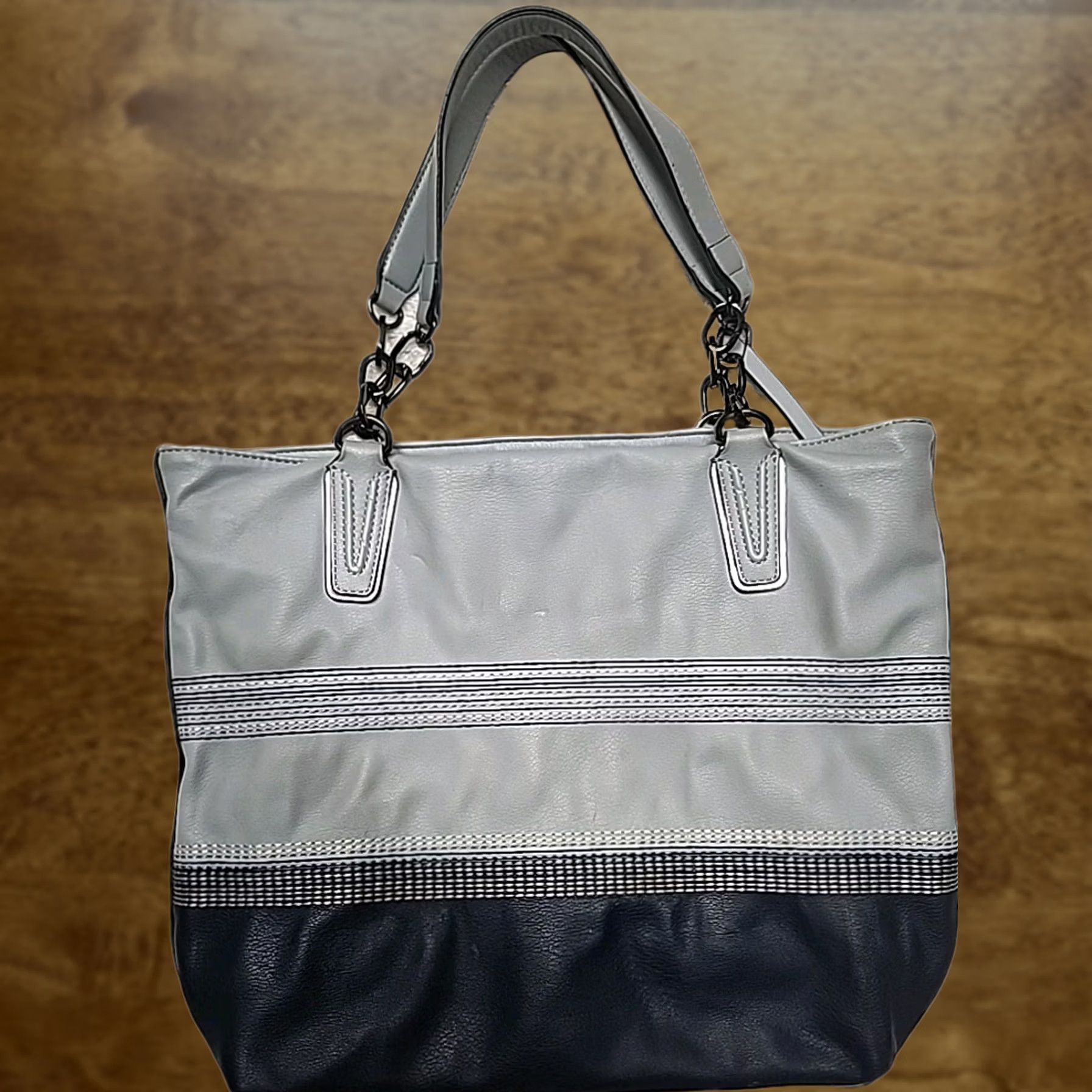 Simply Vera Wang Catherine Tote Shoulder Bag Gray & Navy Blue Striped Shoulder Bag Womens Large Gray Navy Pattern Colorblock, Women's