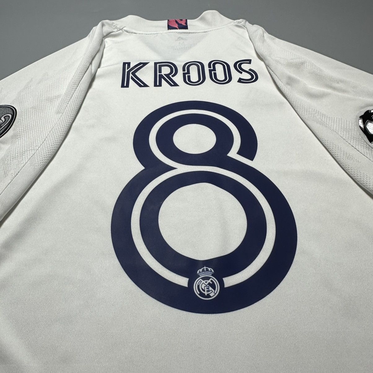 Vintage REAL MADRID ADIDAS 2020/2021 FOOTBALL HOME JERSEY #8 KROOS Size US M / EU 48-50 / 2 - 10 Thumbnail
