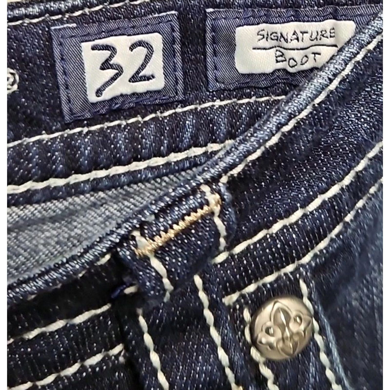Miss Me VINTAGE Miss Me Signature Bootcut Jeans Womens 32 Dark Wash Embellished Western Rhinestone Pockets Denim Jeans Womens Size 24" / US 00 / IT 34 - 5 Thumbnail