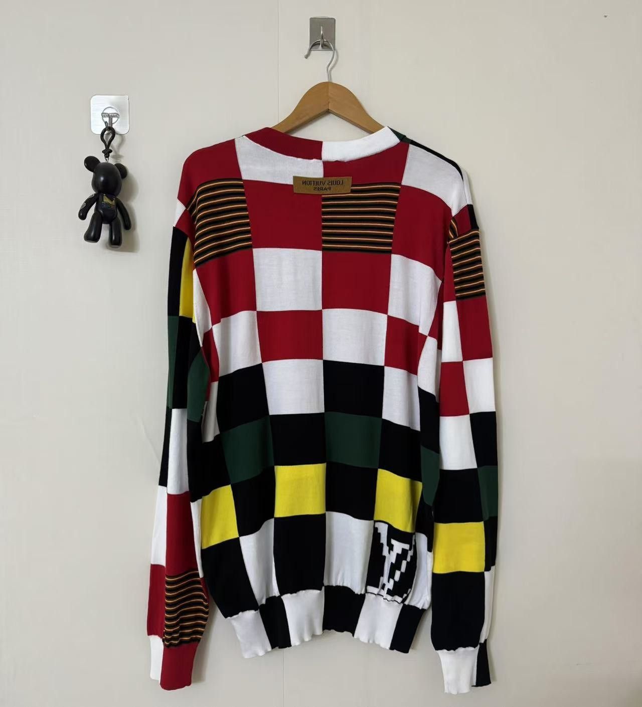 Louis Vuitton Louis Vuitton Colored checkerboard patchwork sweater size 4 Size US XXL / EU 58 / 5 - 2 Thumbnail