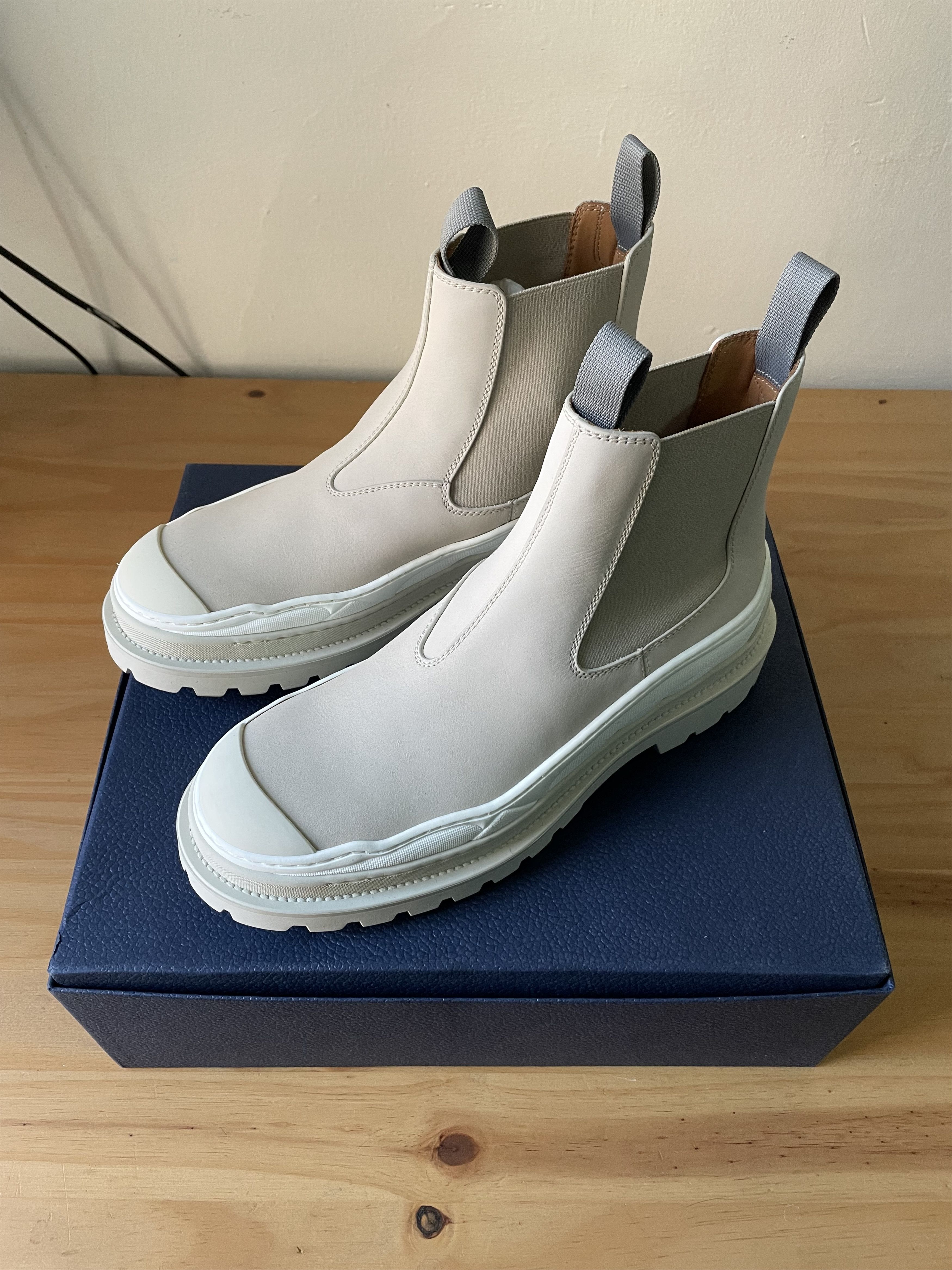 Dior × Hedi Slimane DIOR Homme Boots Chelsea Leather Cuban Heels