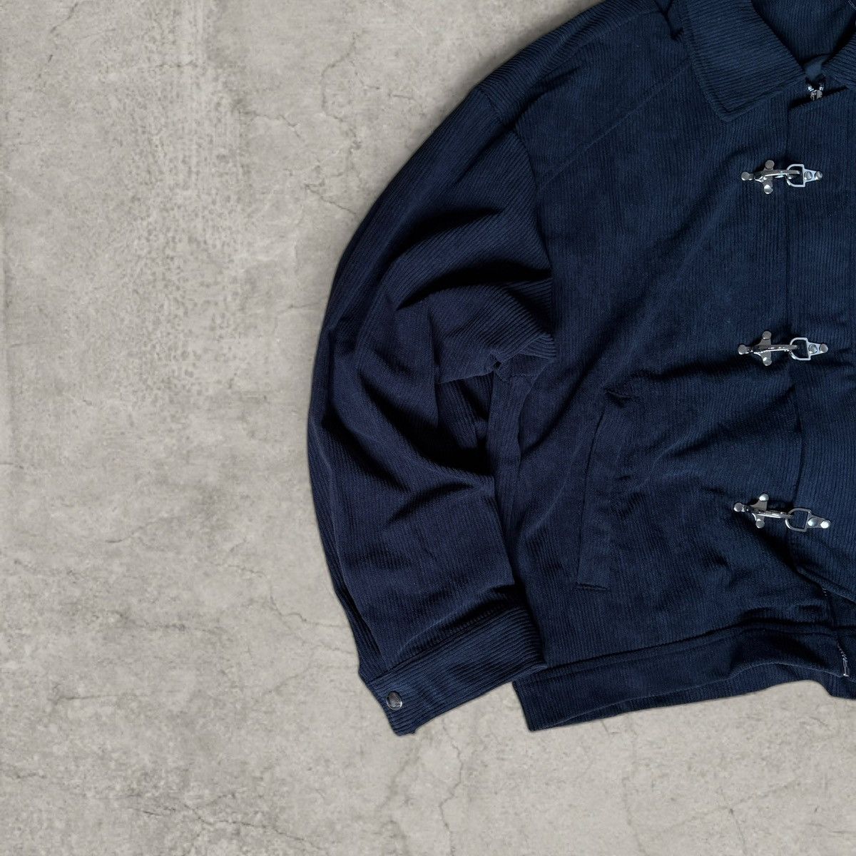 Japanese Brand Cool corduroy military jacket in black with clasps. Size L Size US L / EU 52-54 / 3 - 2 Thumbnail