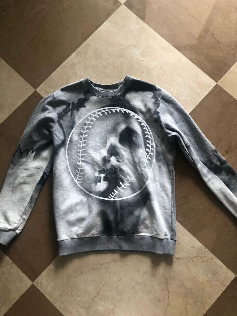 Givenchy Givenchy Men's Skull Grey Hoodie Size US S / EU 44-46 / 1 - 1 Thumbnail