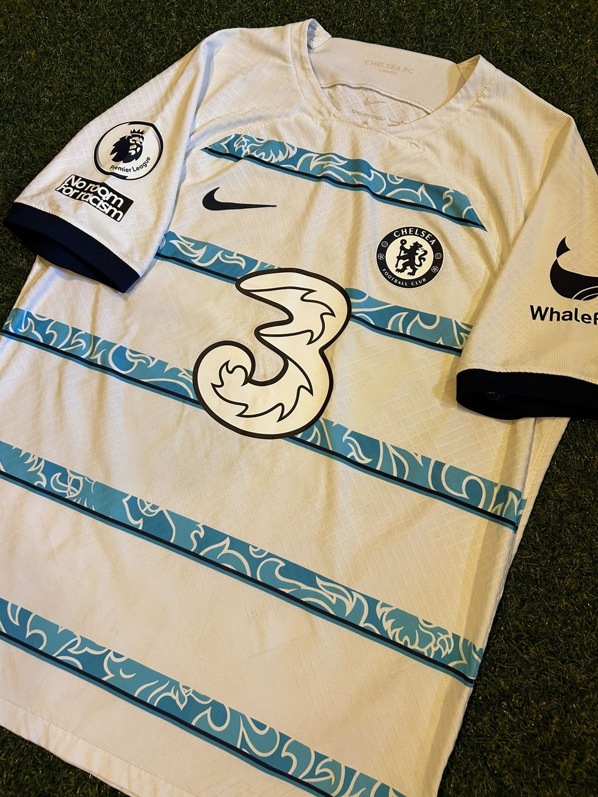 Nike 22/23 Chelsea Pulisic Away Shirt Size US L / EU 52-54 / 3 - 4 Thumbnail