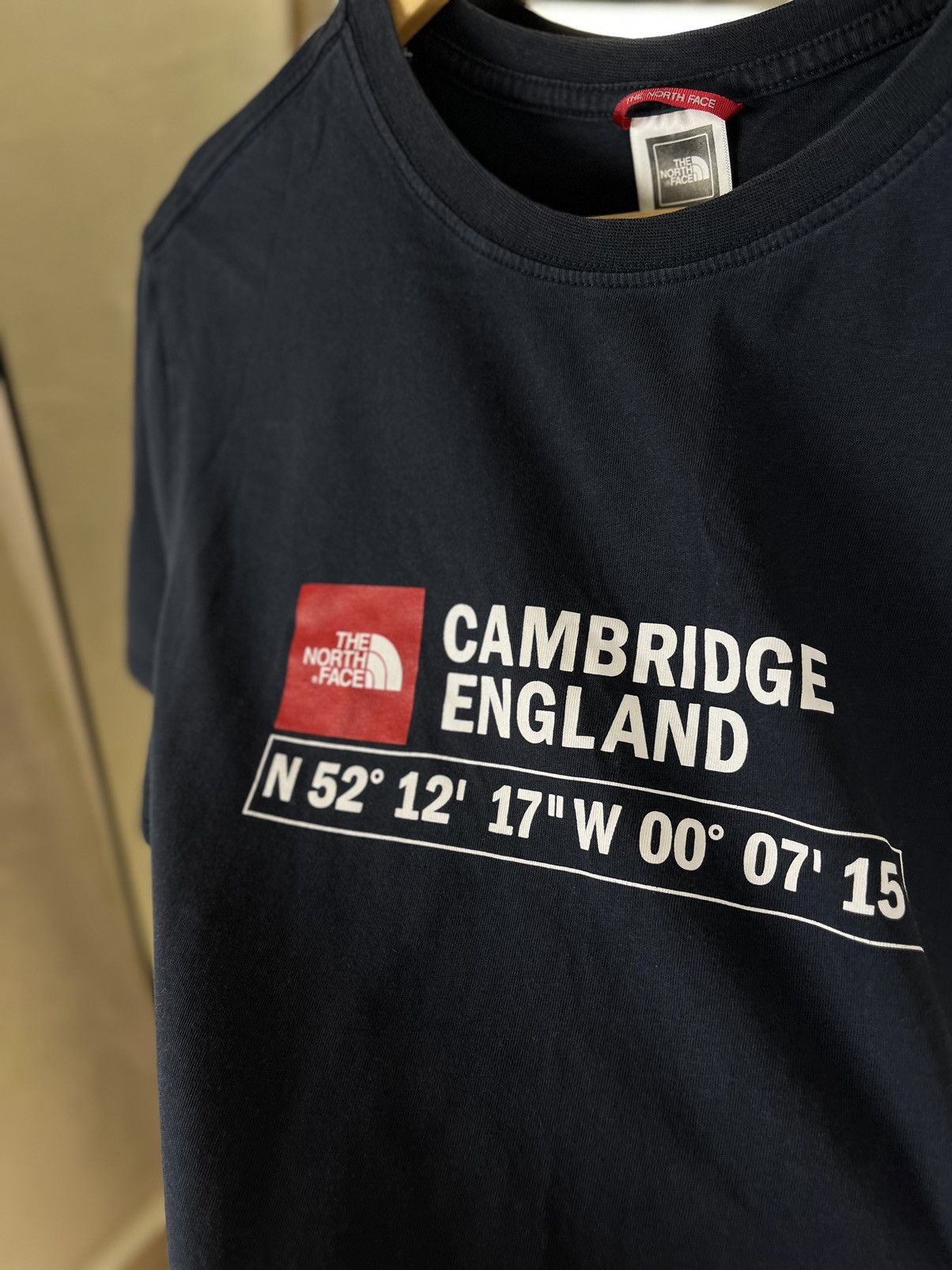 The North Face The North Face Cambridge Coordinates Tee Navy/Red Logo Size US L / EU 52-54 / 3 - 4 Thumbnail