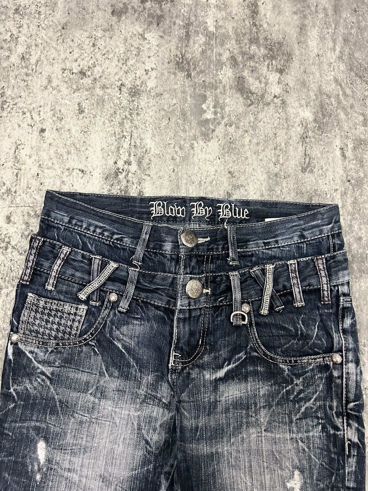 If Six Was Nine Blow By Blue Double Distressed Cropped Jeans Size US 31 - 7 Thumbnail