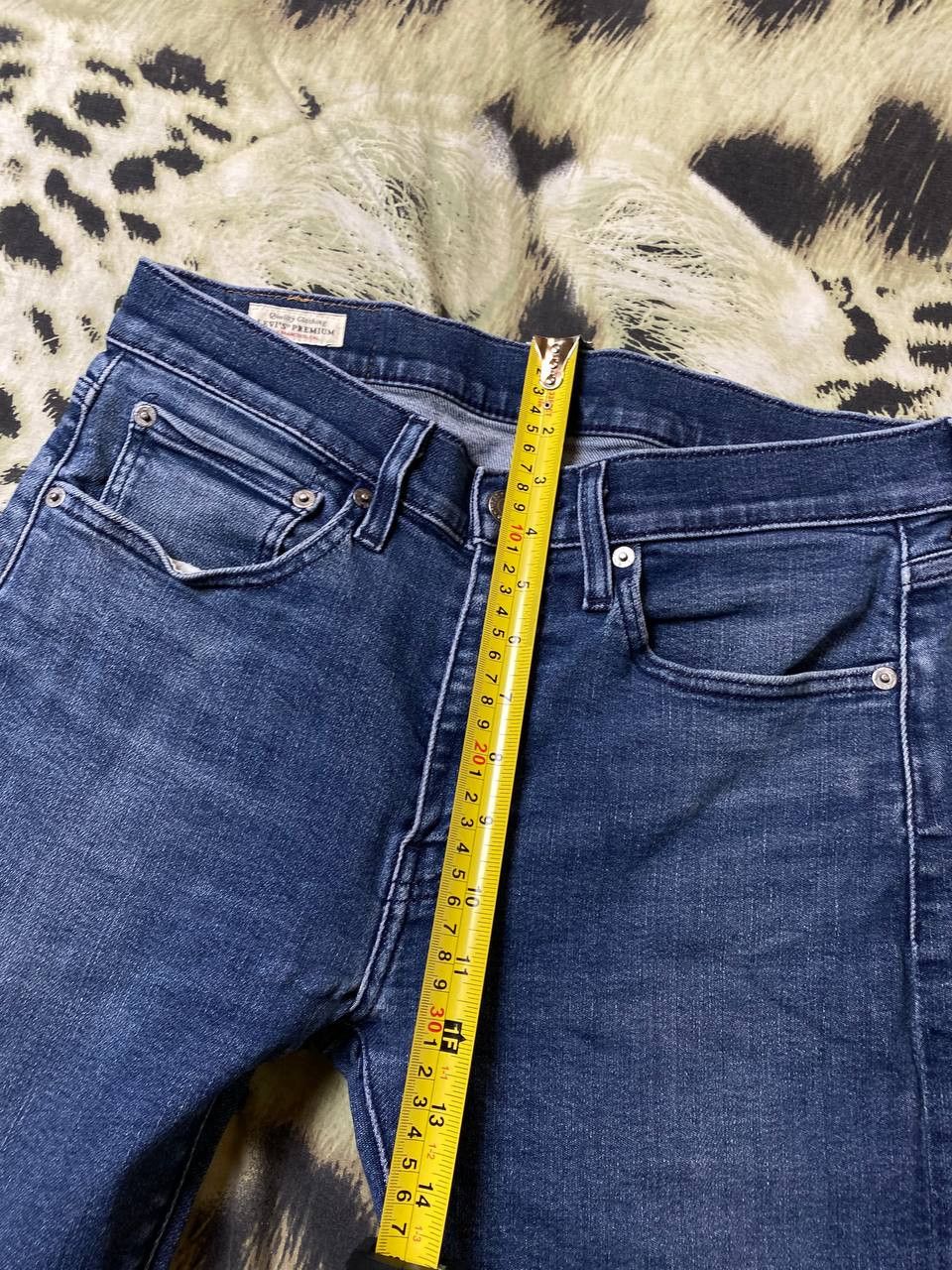 Levi's × Vintage Vintage Levi’s 519 Faded Distressed Jeans Size US 31 - 13 Thumbnail