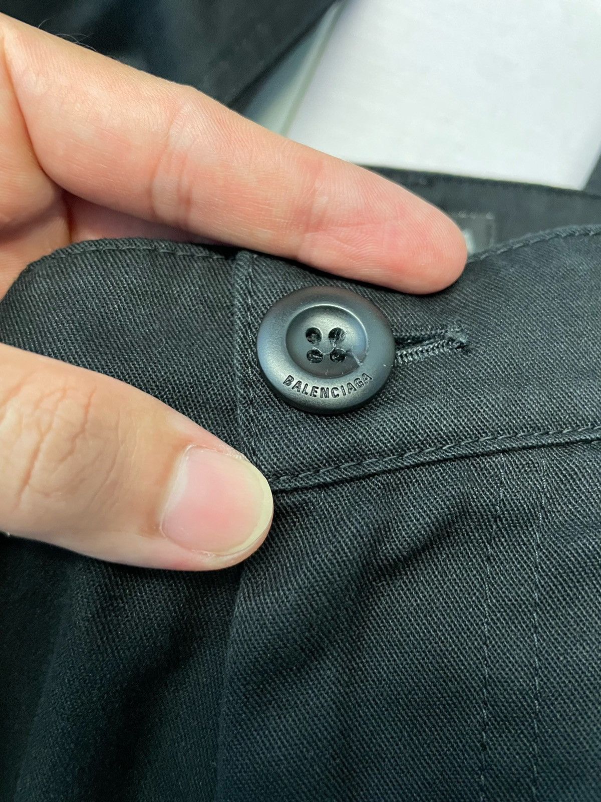 Balenciaga Balenciaga SS25 Cargo Pants Size US 30 / EU 46 - 12 Thumbnail