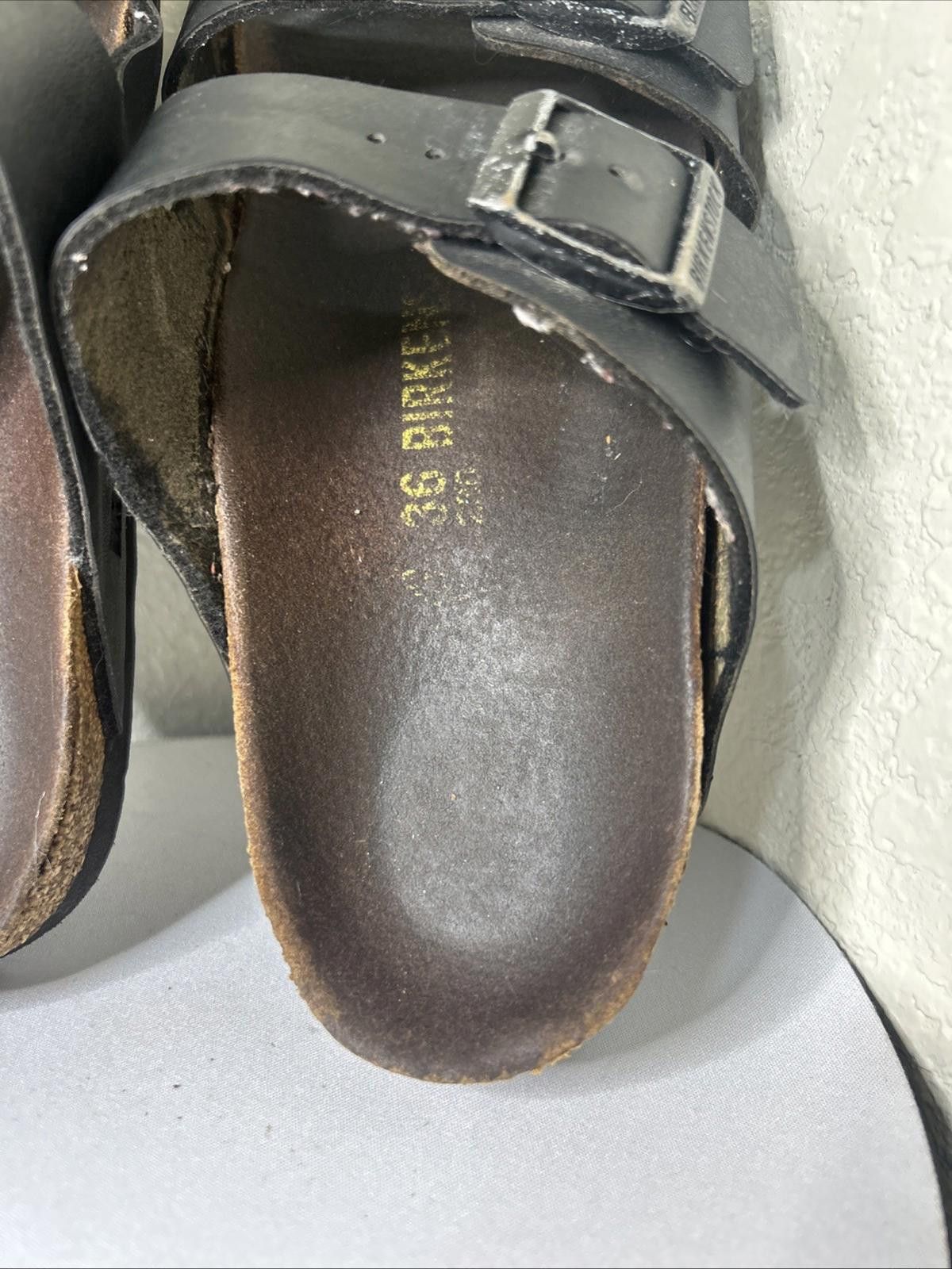 Birkenstock BIRKENSTOCK Arizona Black Leather Sandals Women Sz6.5 Size US 6.5 / IT 36.5 - 3 Thumbnail