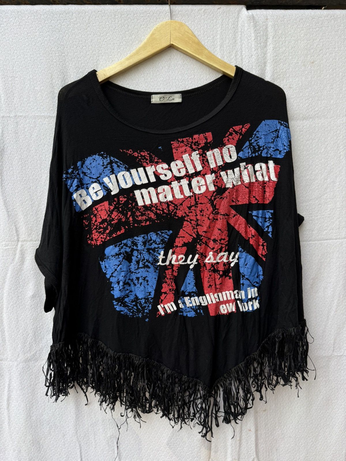 Japanese Brand Britania flags poem tee Size US L / EU 52-54 / 3 - 1 Thumbnail