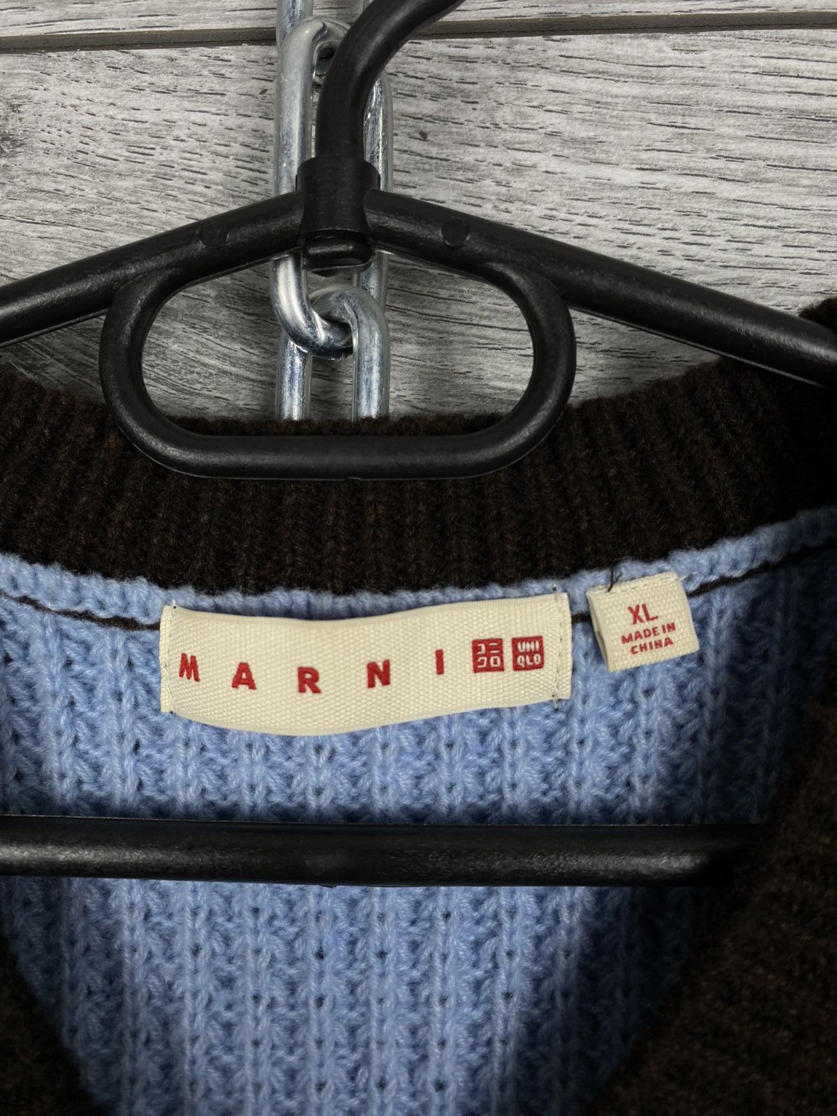 Marni Marni x Uniqlo V-Neck Knitted West Size XL / US 12-14 / IT 48-50 - 6 Thumbnail