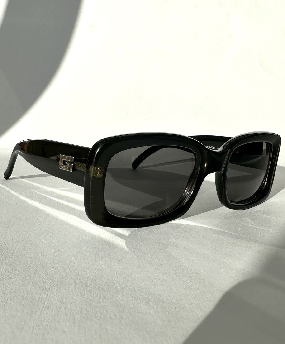 Gucci Gucci vintage sunglasses 2407 Size ONE SIZE - 1 Thumbnail