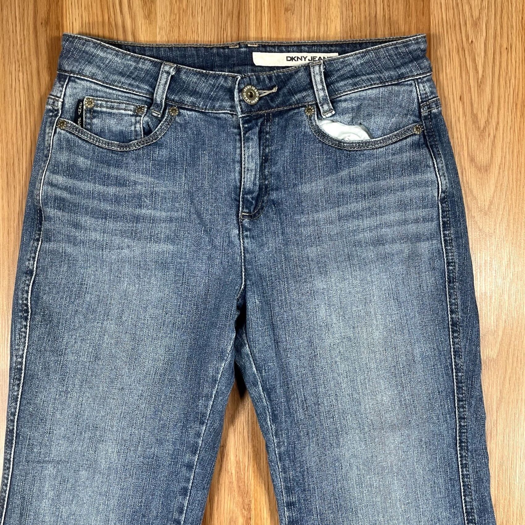 DKNY DKNY Jeans Capri Womens Size 6 Regular Mid Rise Stretch Denim Pants Capri Blue 24in Inseam Womens Jeans Size 28" / US 6 / IT 42 - 2 Thumbnail