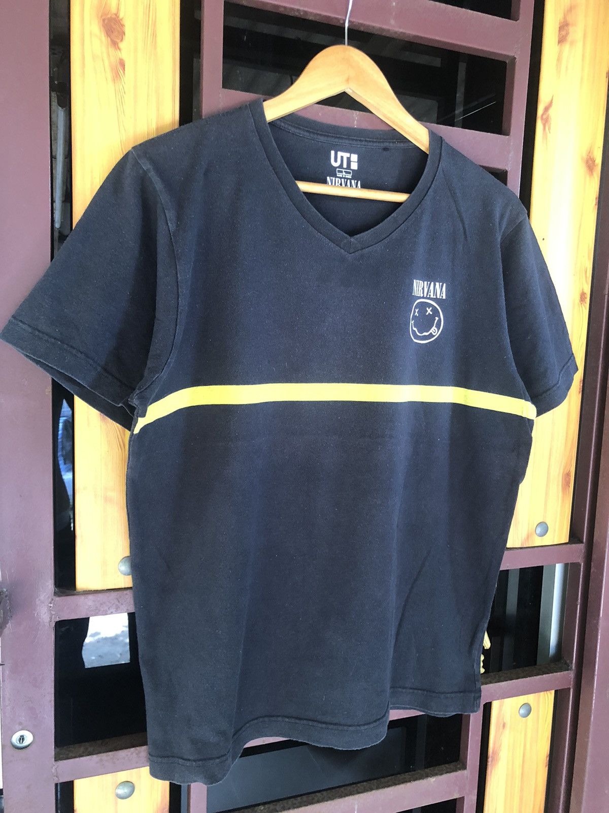 Band Tees UT Uniqlo x Band Nirvana Tshirts Size US L / EU 52-54 / 3 - 3 Thumbnail